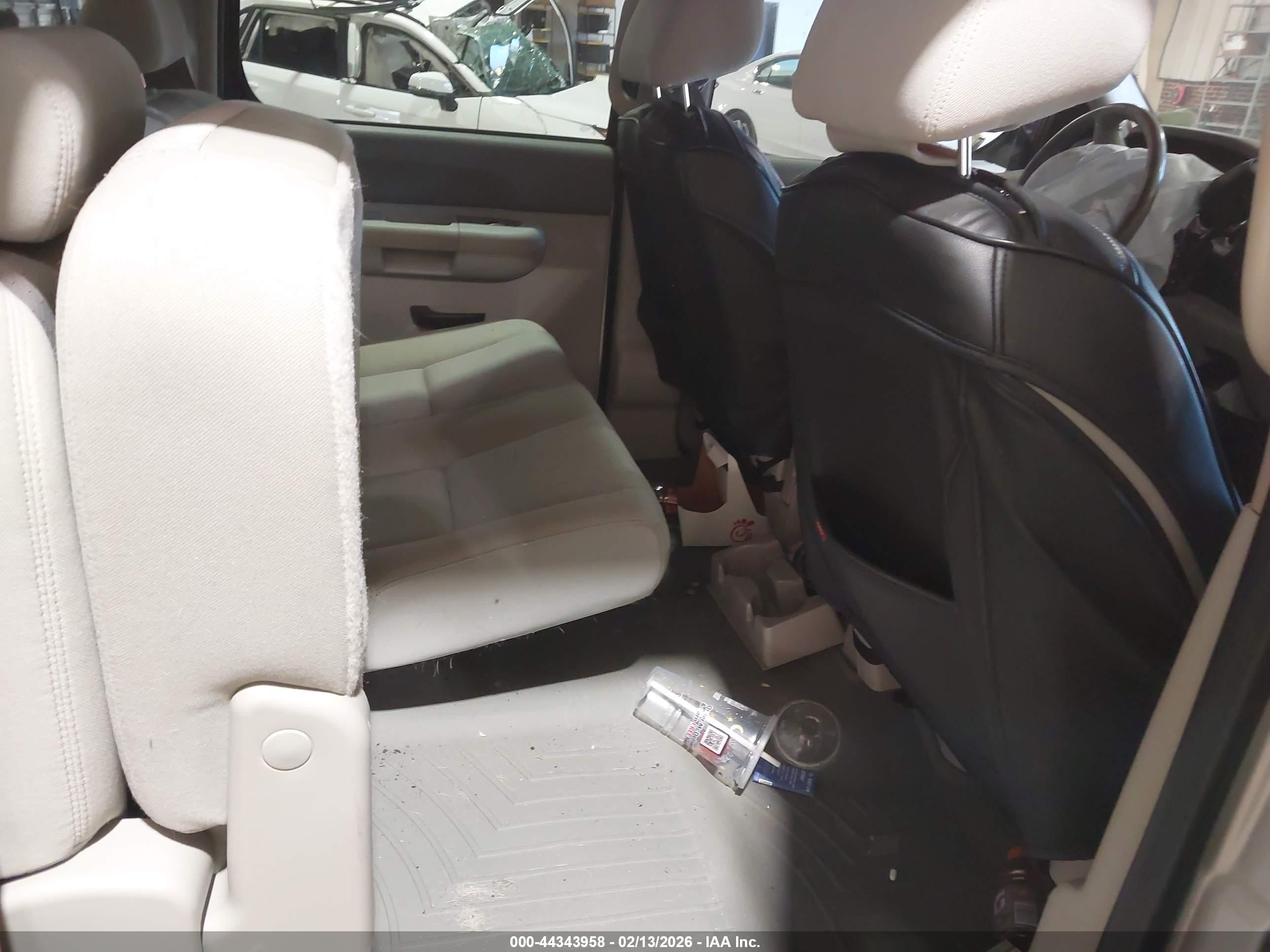 GMC SIERRA image 8