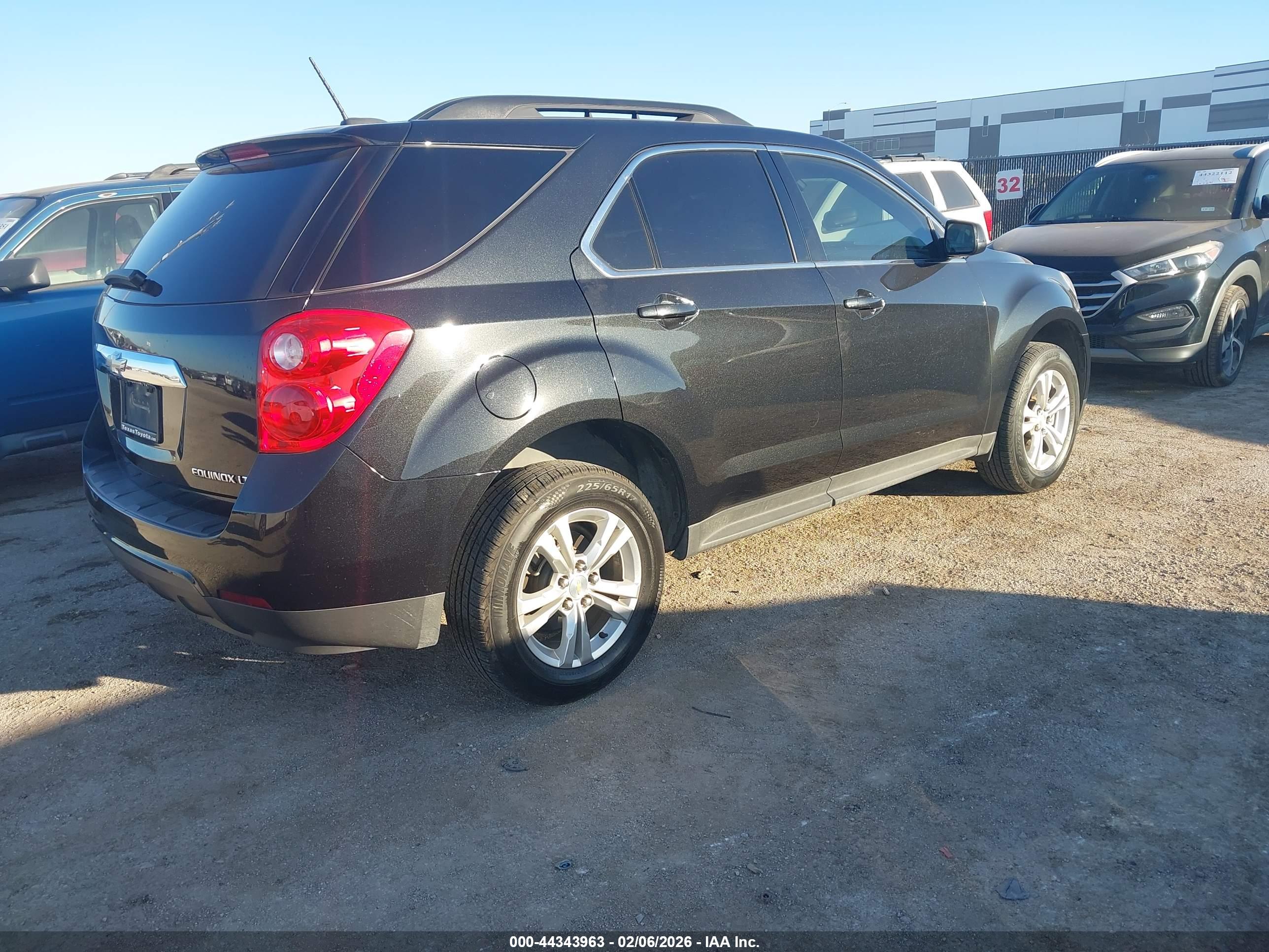 CHEVROLET EQUINOX image 4