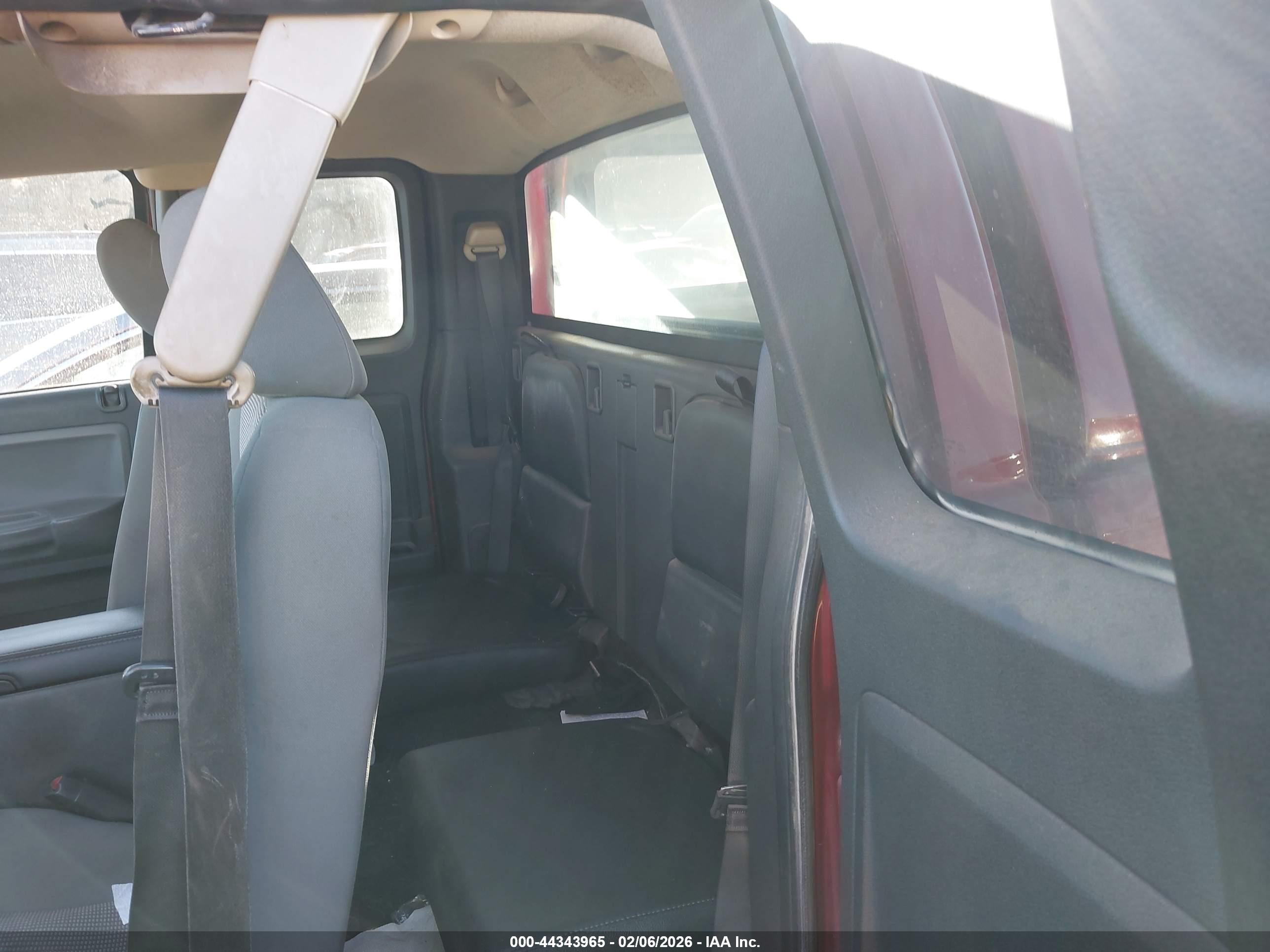 DODGE DAKOTA image 8