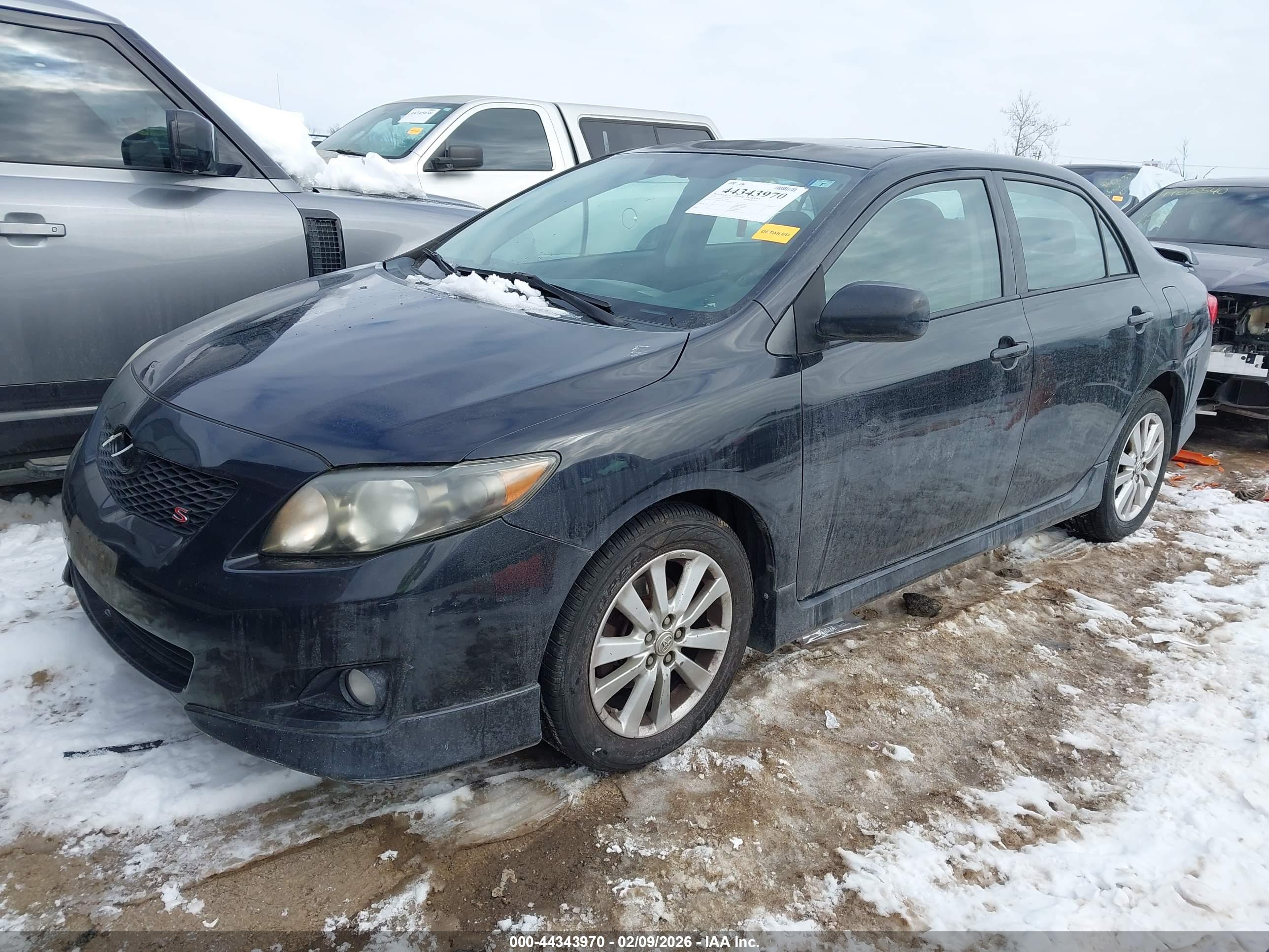 TOYOTA COROLLA image 2