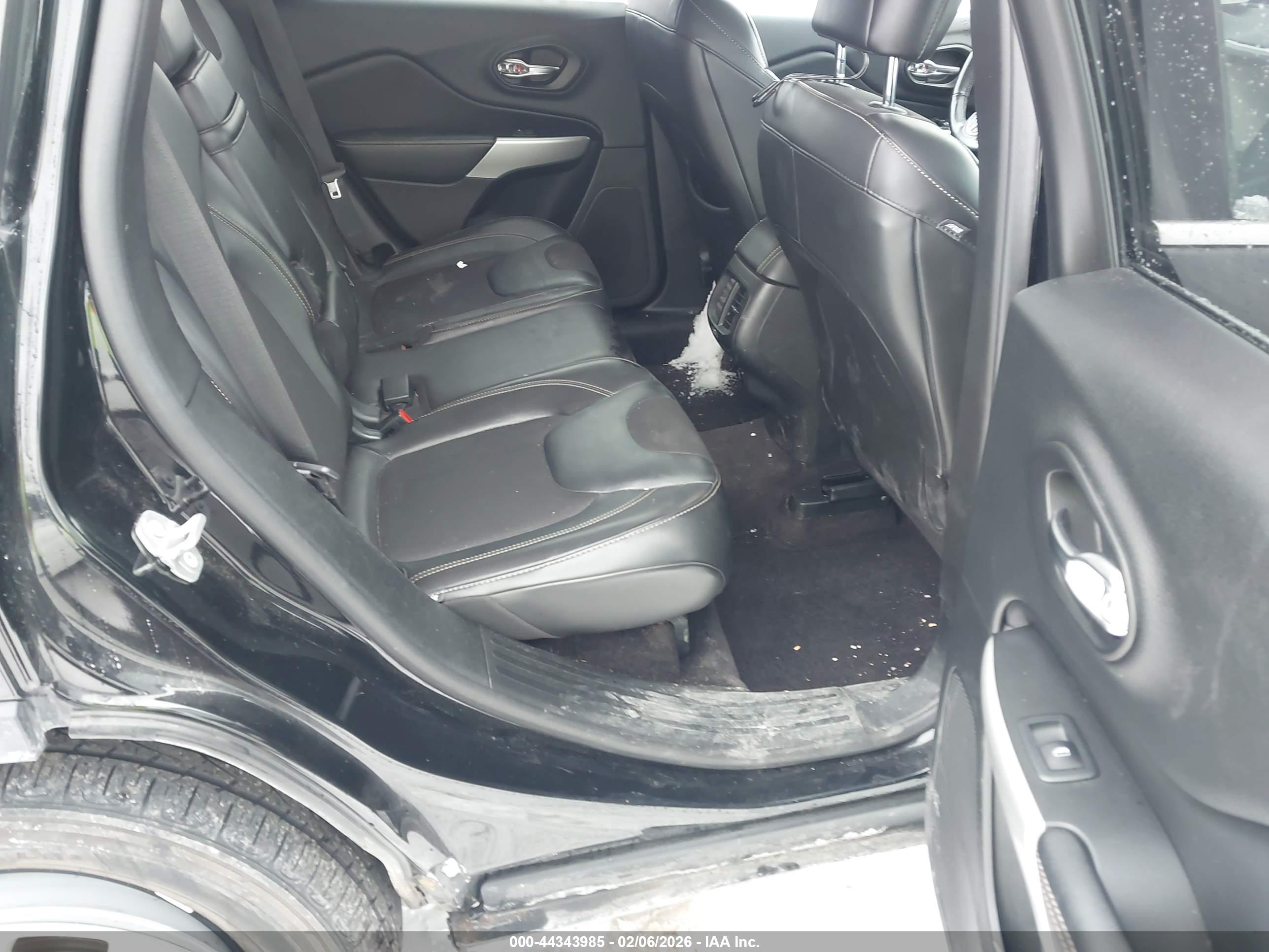 JEEP CHEROKEE image 8