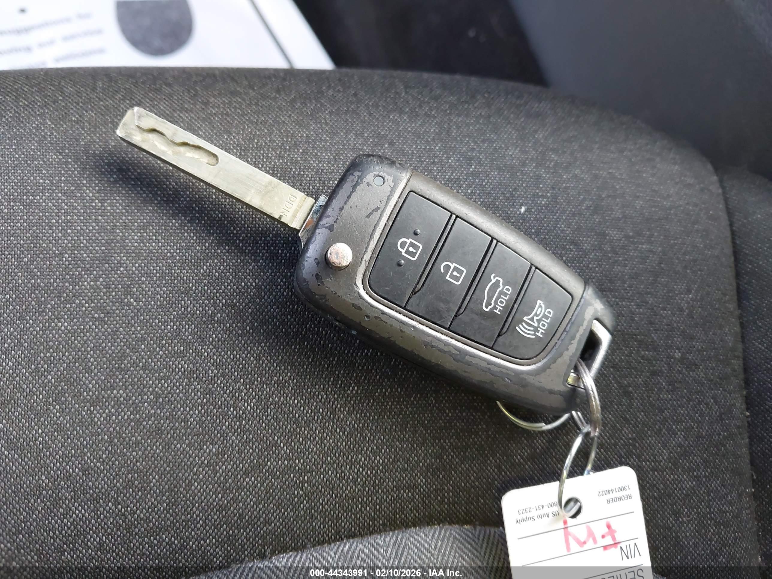 HYUNDAI SONATA image 11
