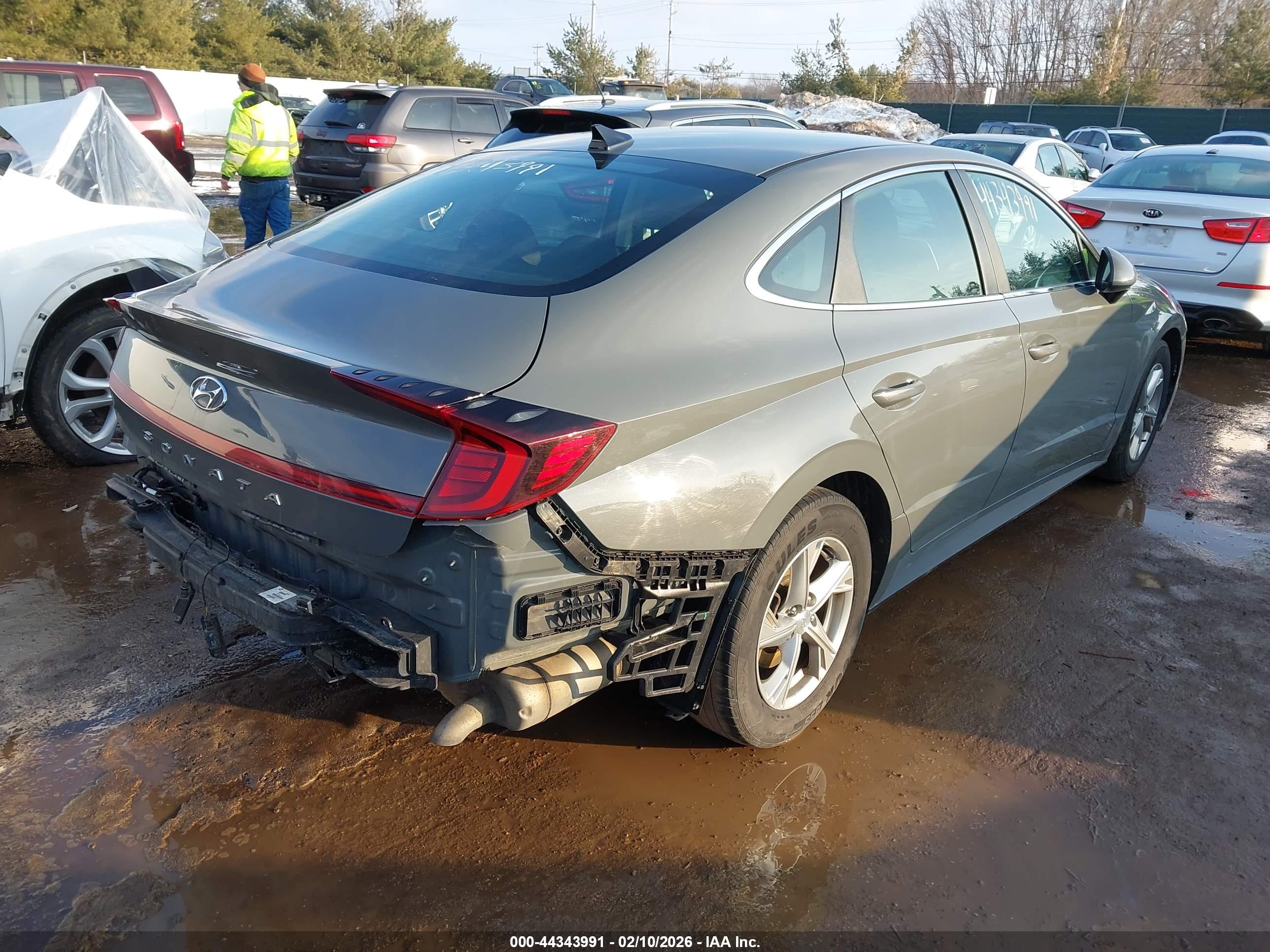 HYUNDAI SONATA image 4