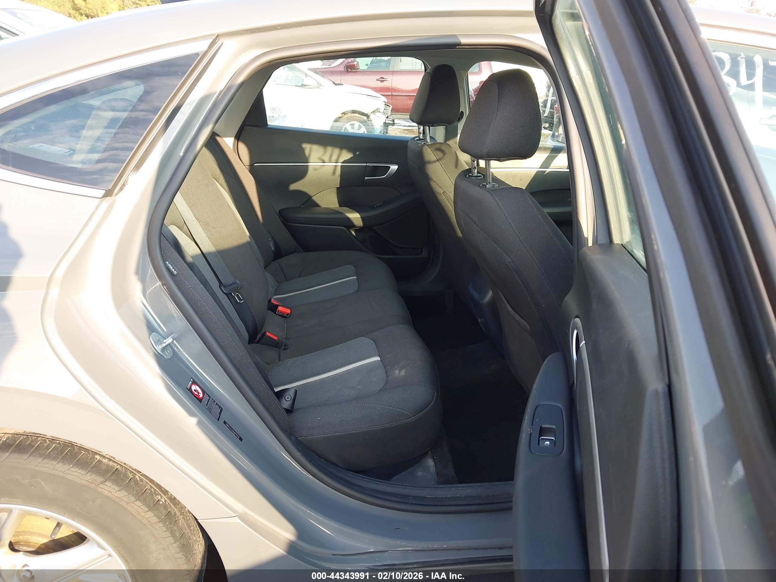 HYUNDAI SONATA image 8