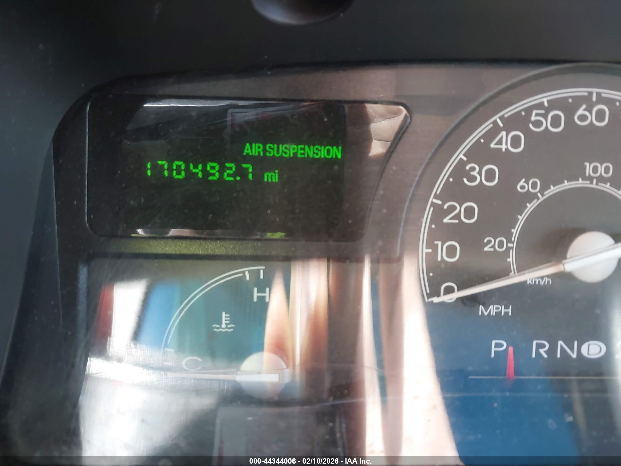 LINCOLN TOWN image 7