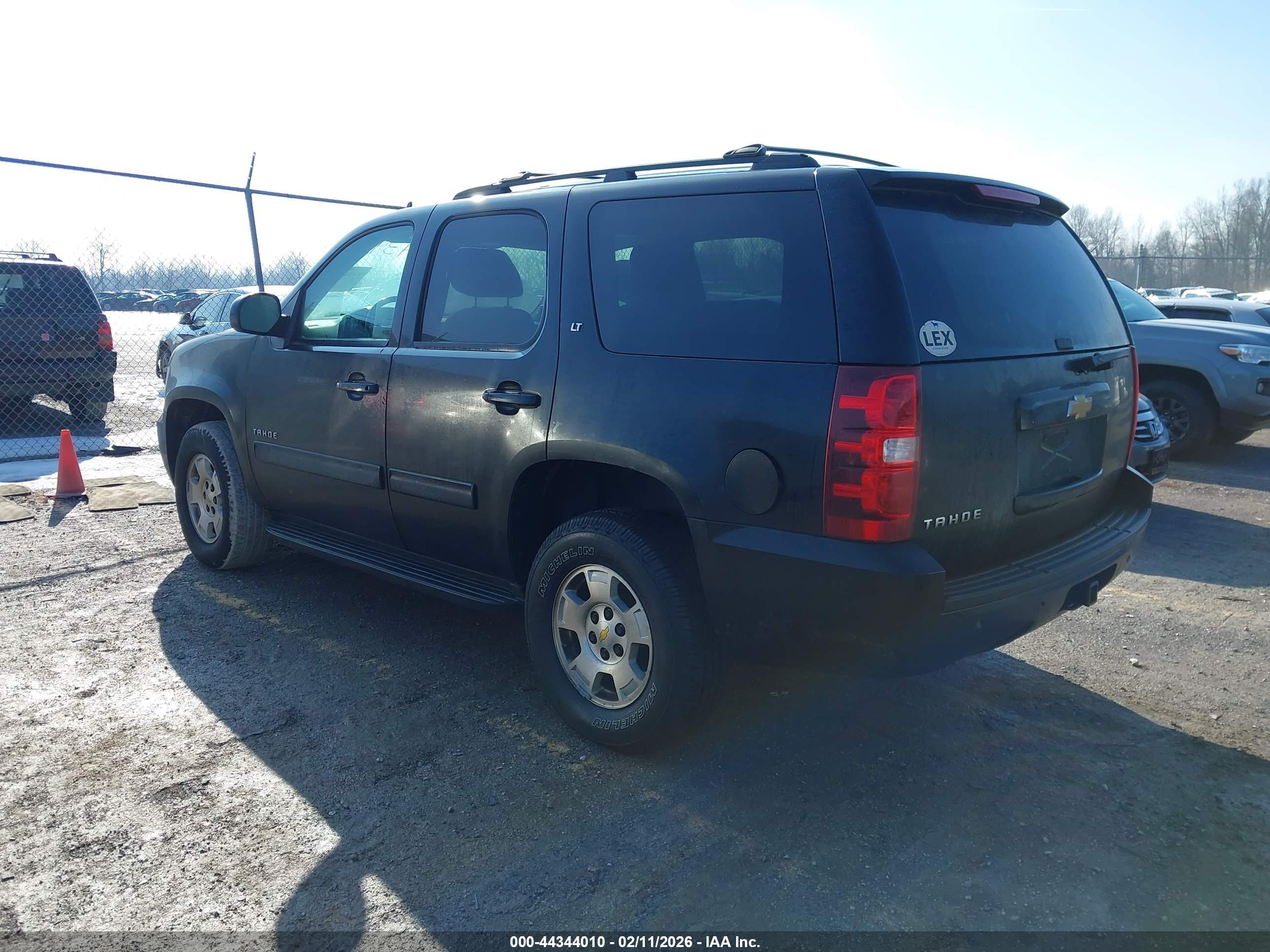 CHEVROLET TAHOE image 3