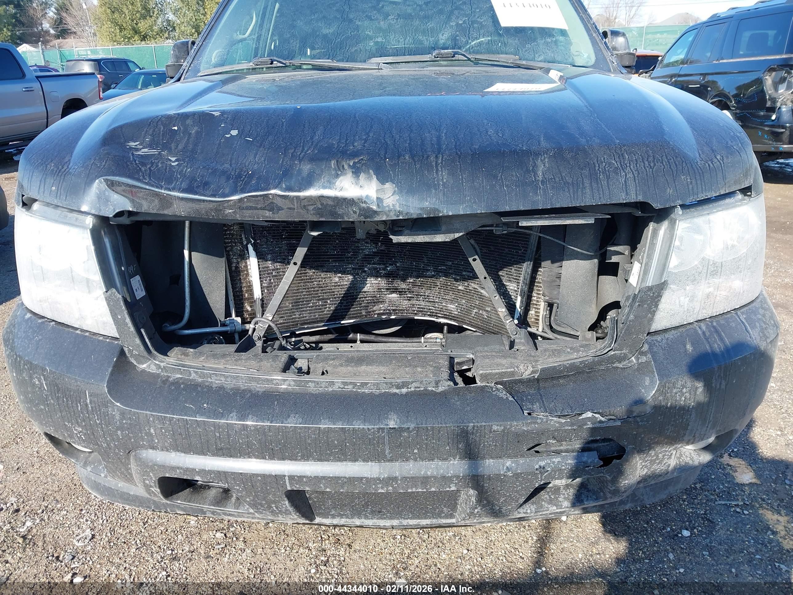CHEVROLET TAHOE image 6