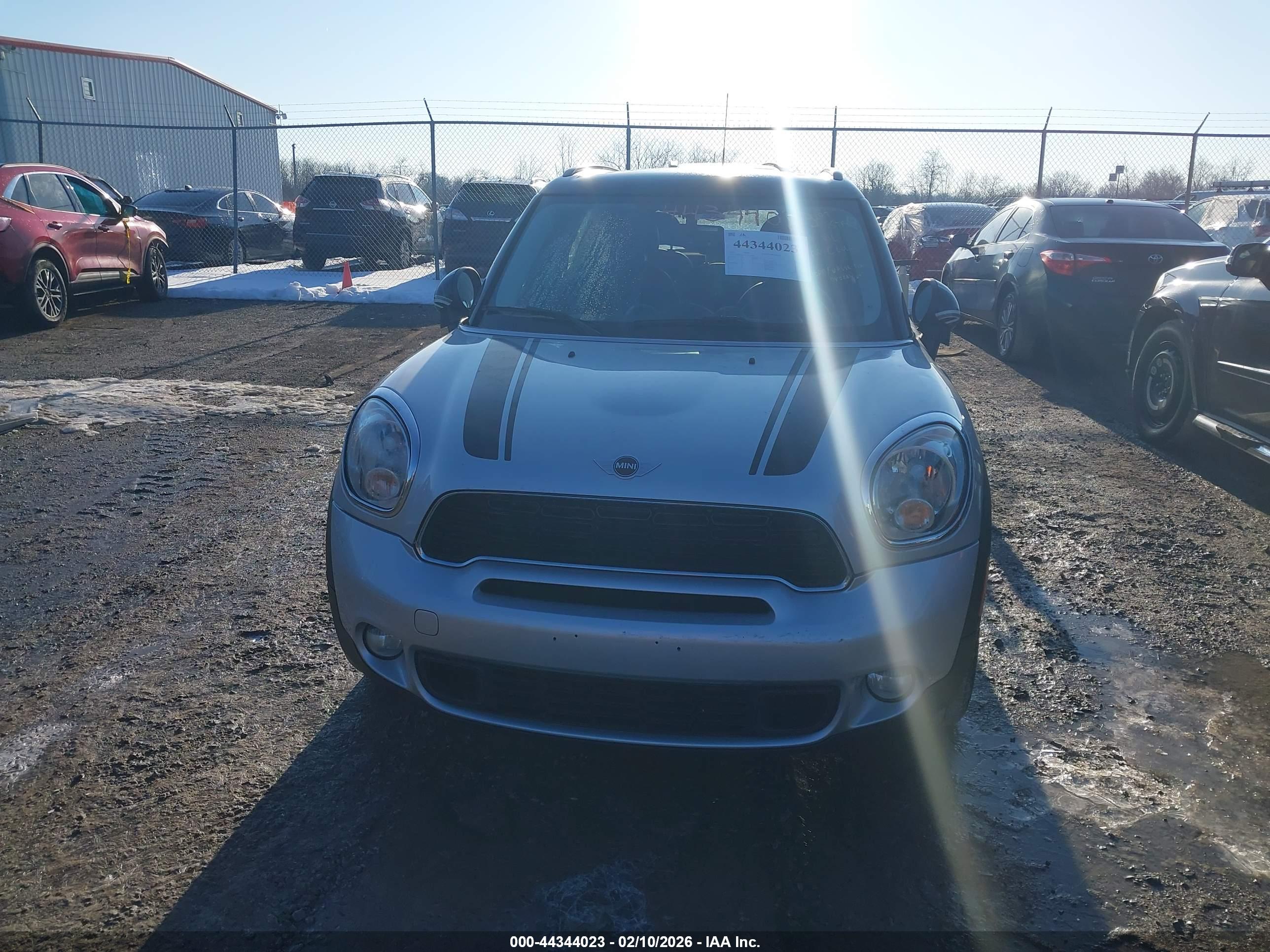 MINI COUNTRYMAN image 6