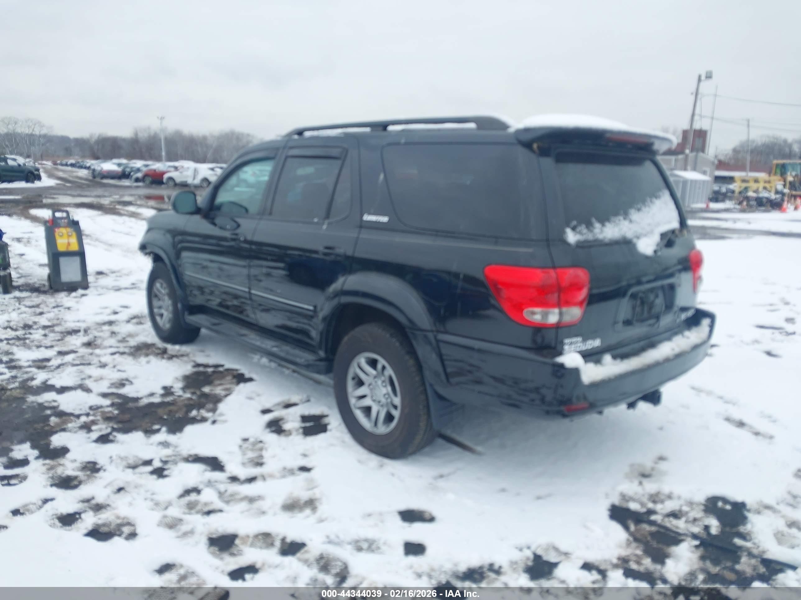 TOYOTA SEQUOIA image 3
