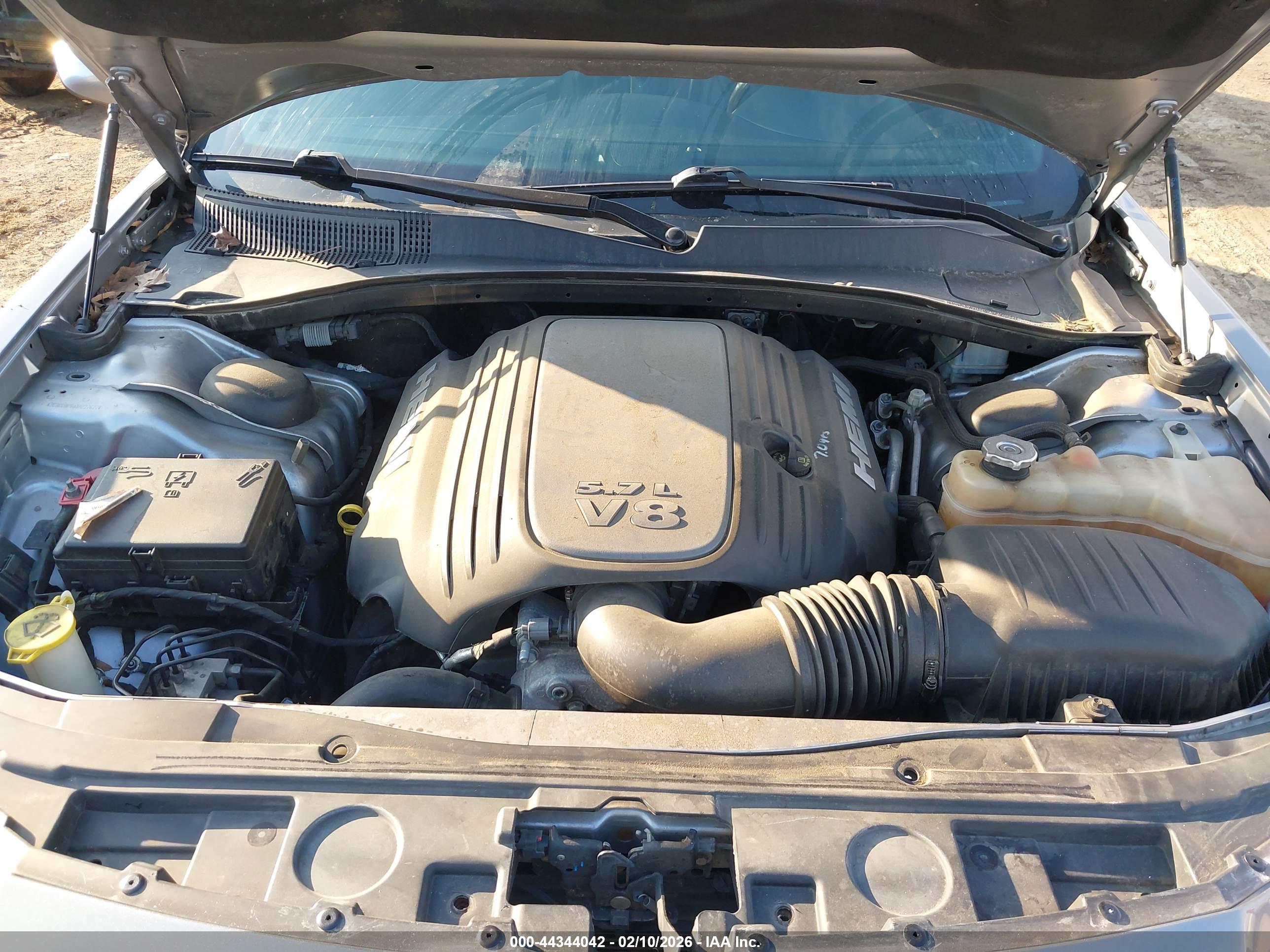 CHRYSLER 300 image 10