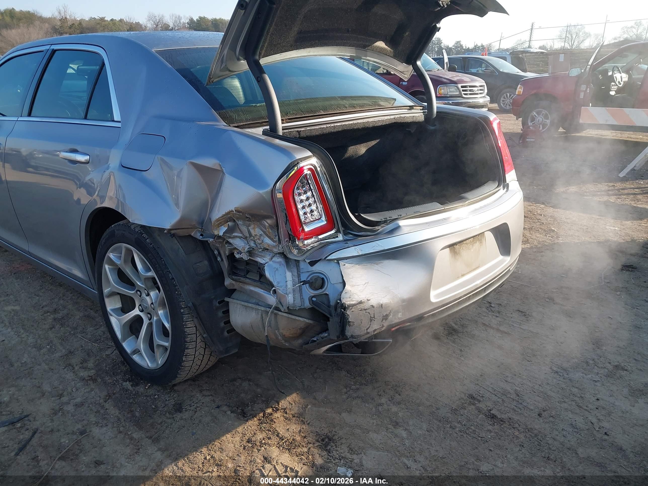 CHRYSLER 300 image 6