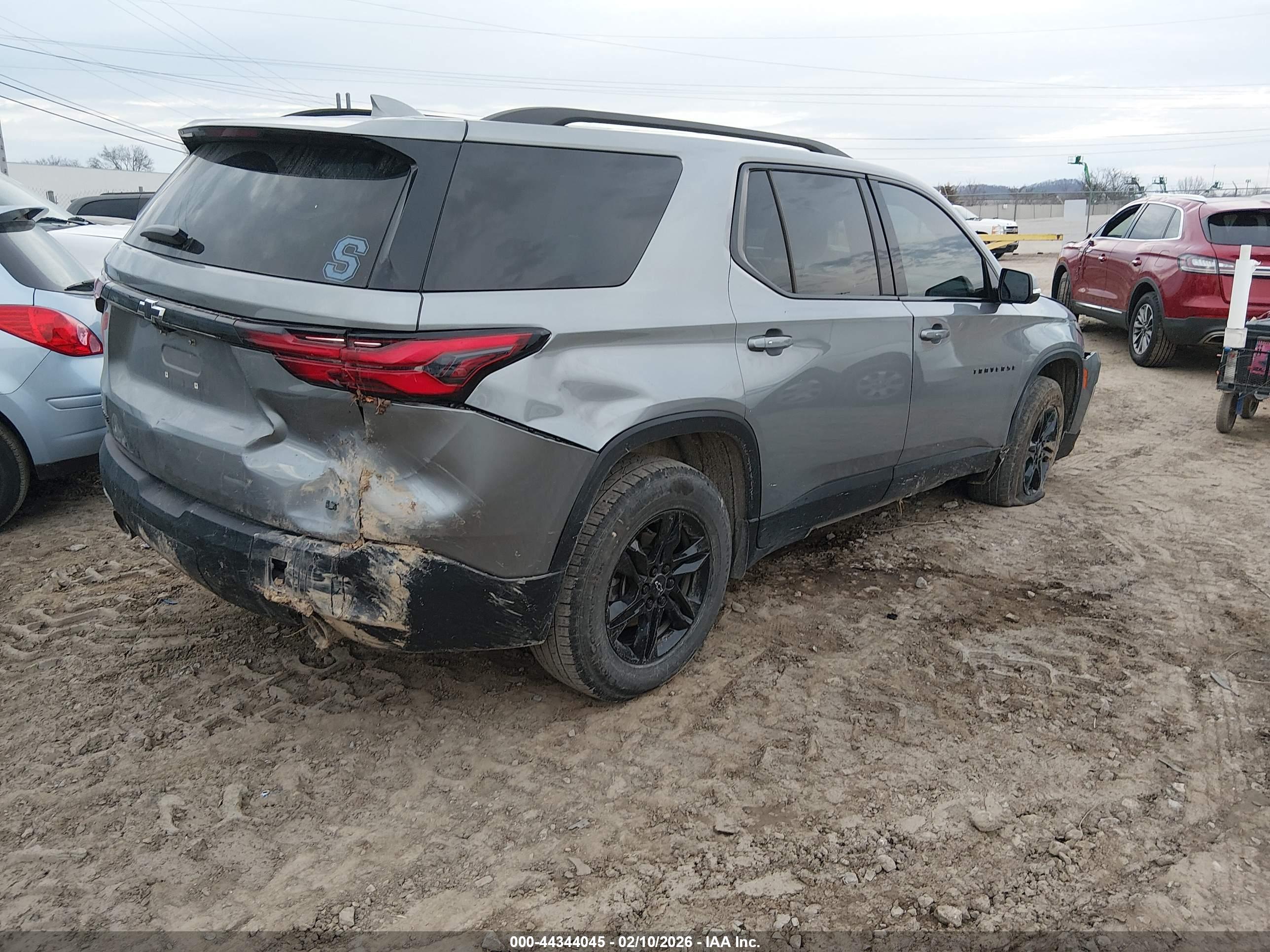 CHEVROLET TRAVERSE image 4