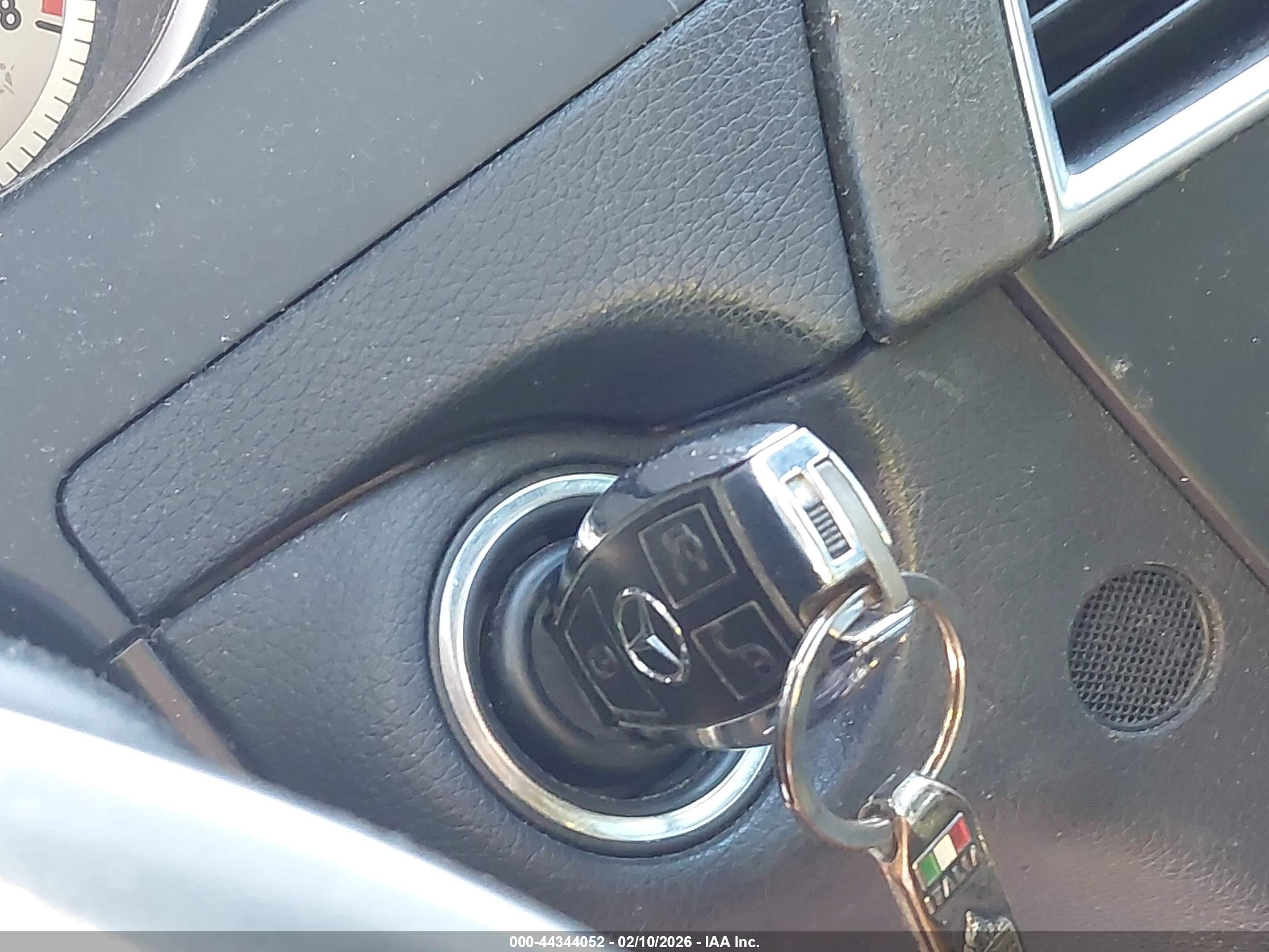 MERCEDES-BENZ C image 11