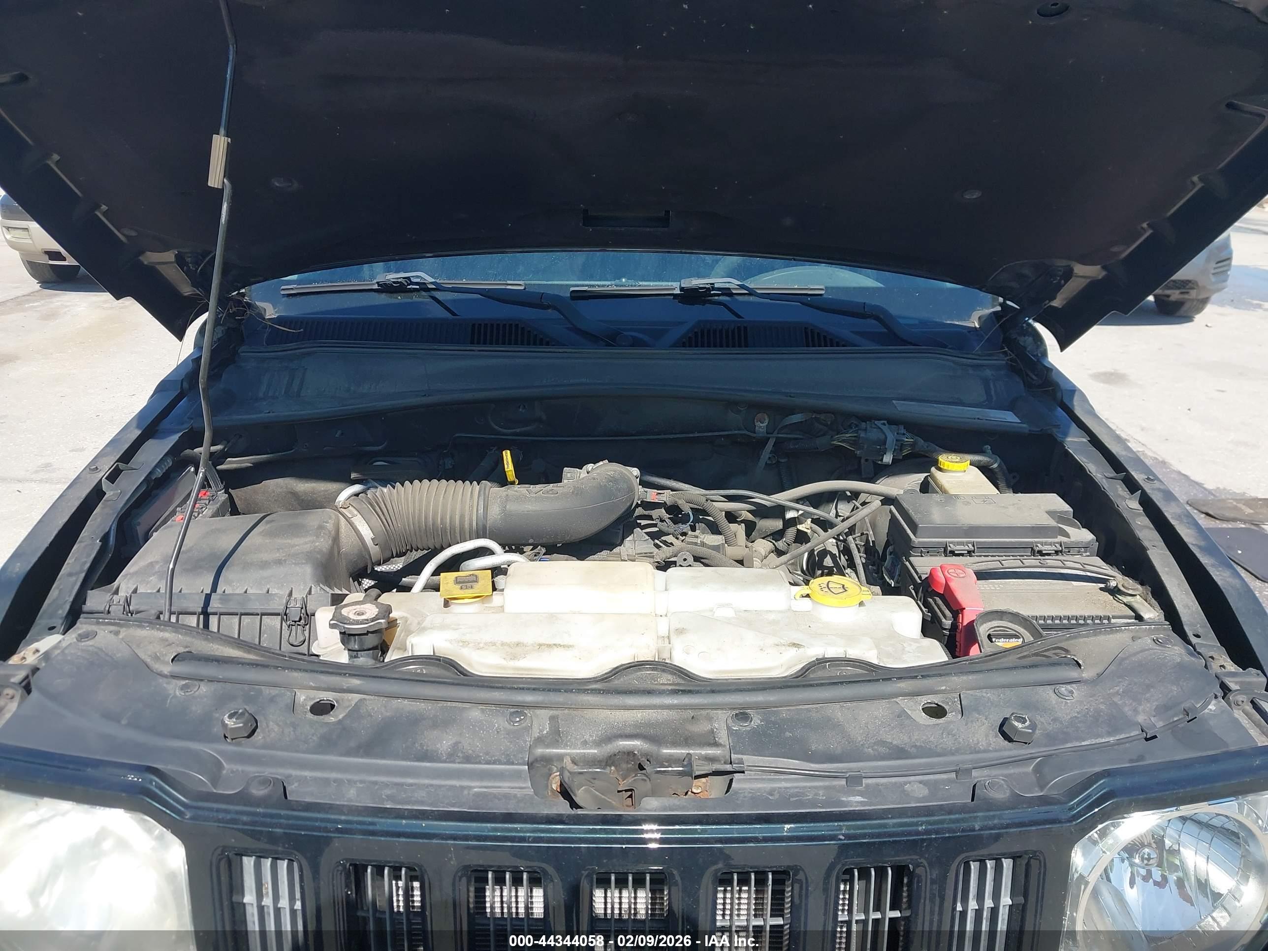 JEEP LIBERTY image 10
