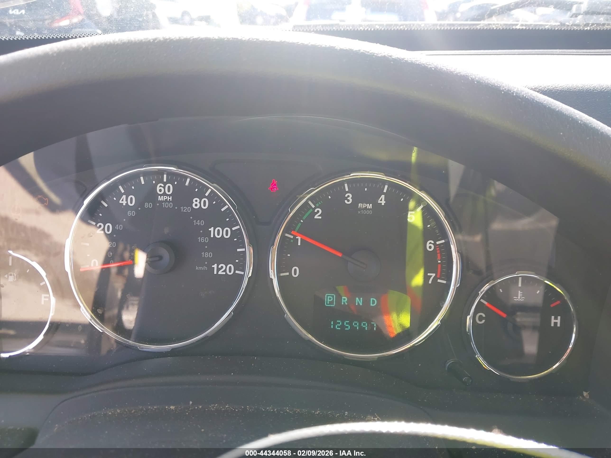 JEEP LIBERTY image 7