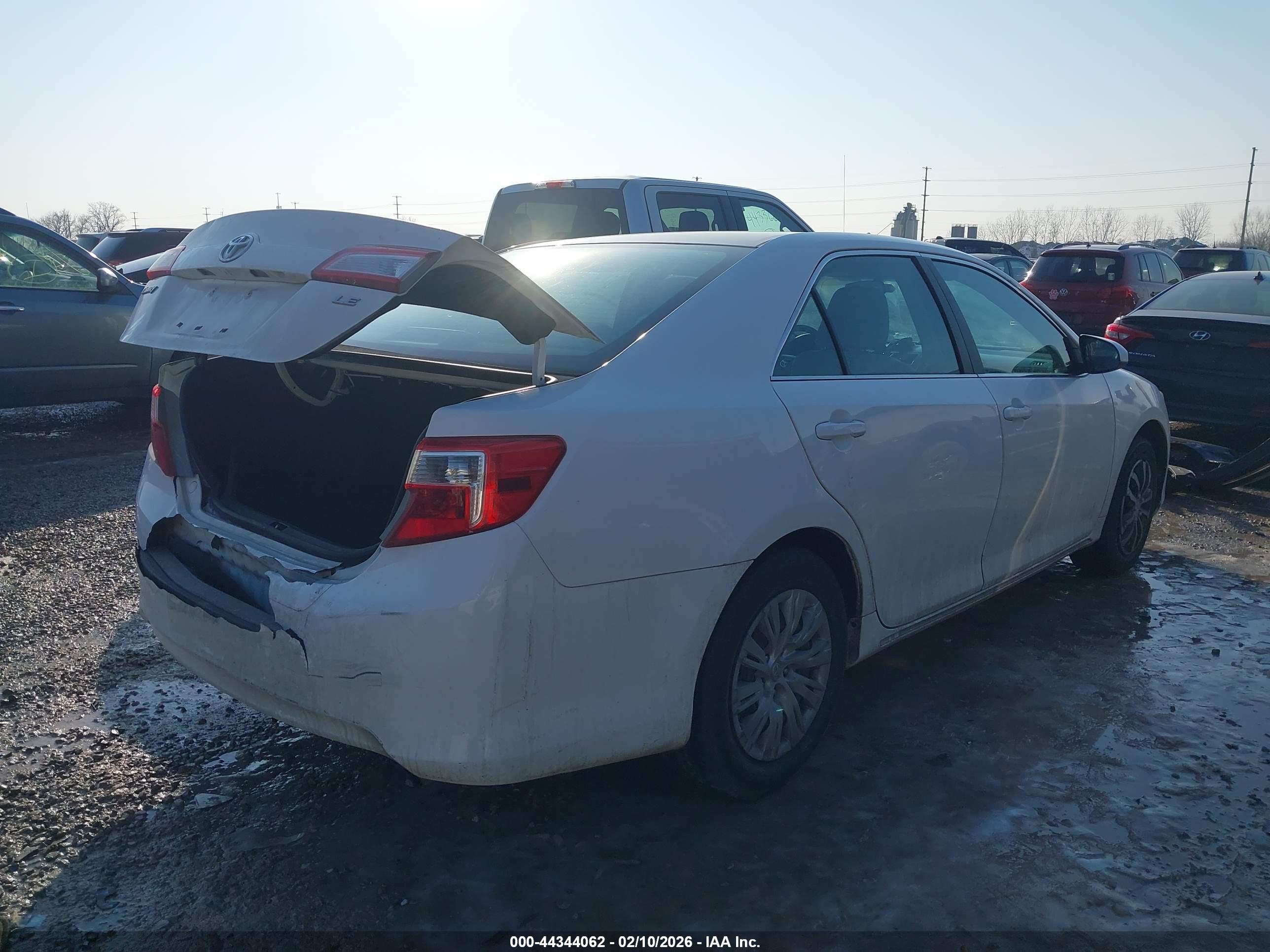 TOYOTA CAMRY image 4