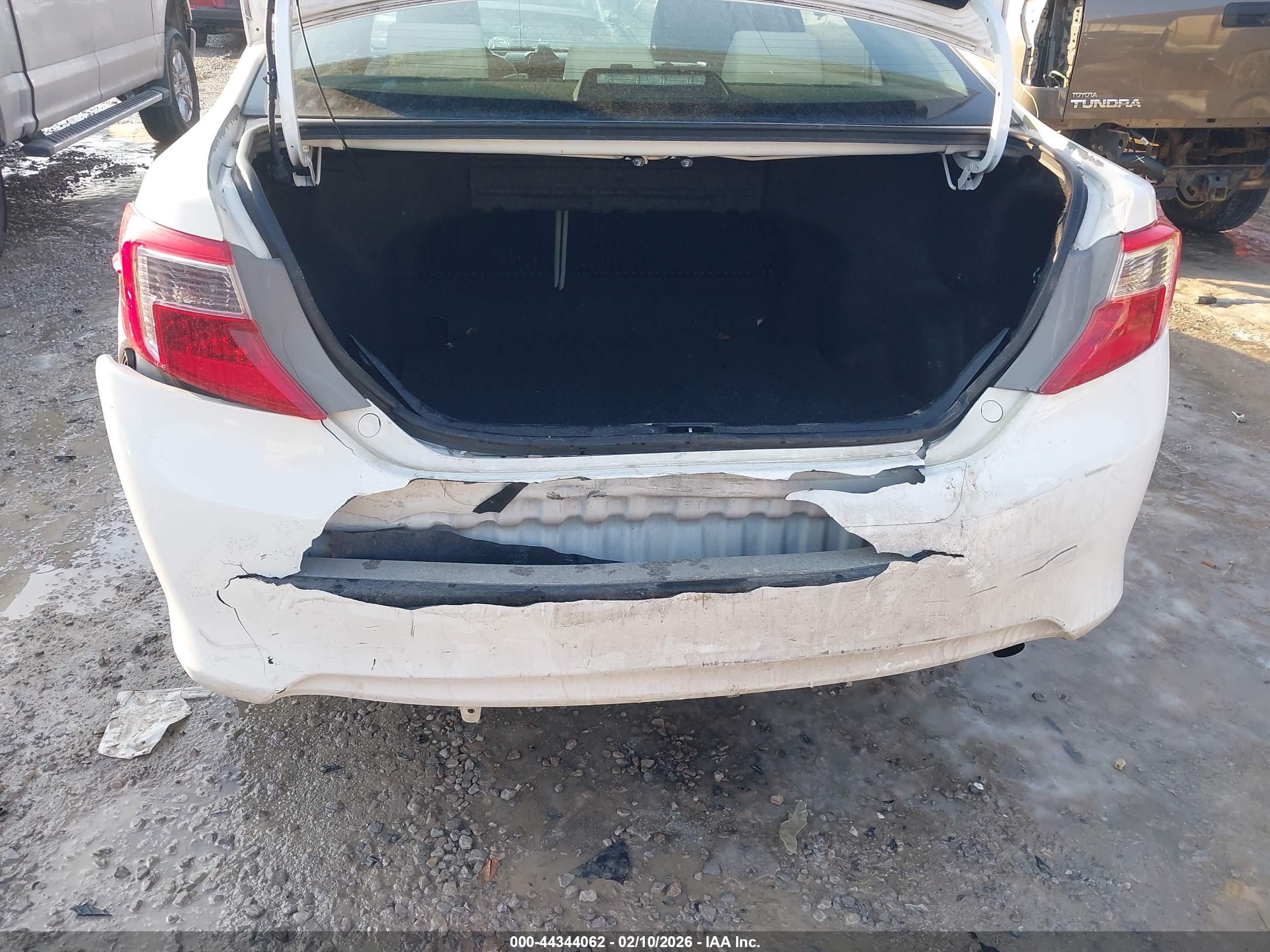 TOYOTA CAMRY image 6