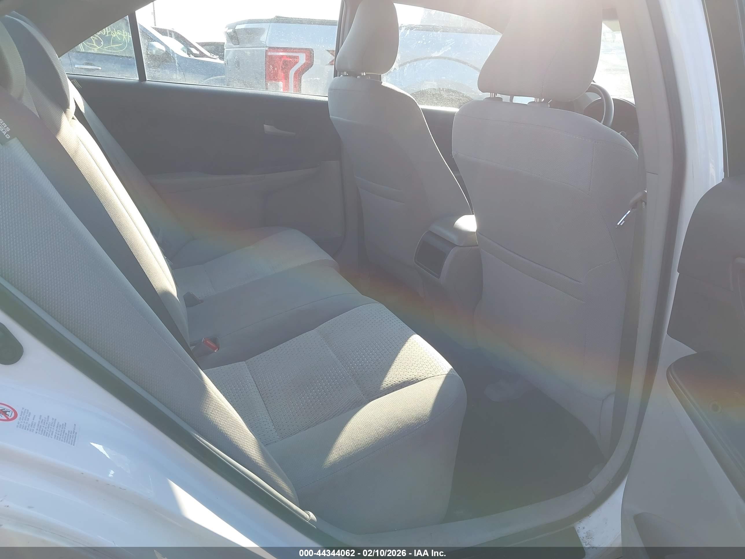 TOYOTA CAMRY image 8