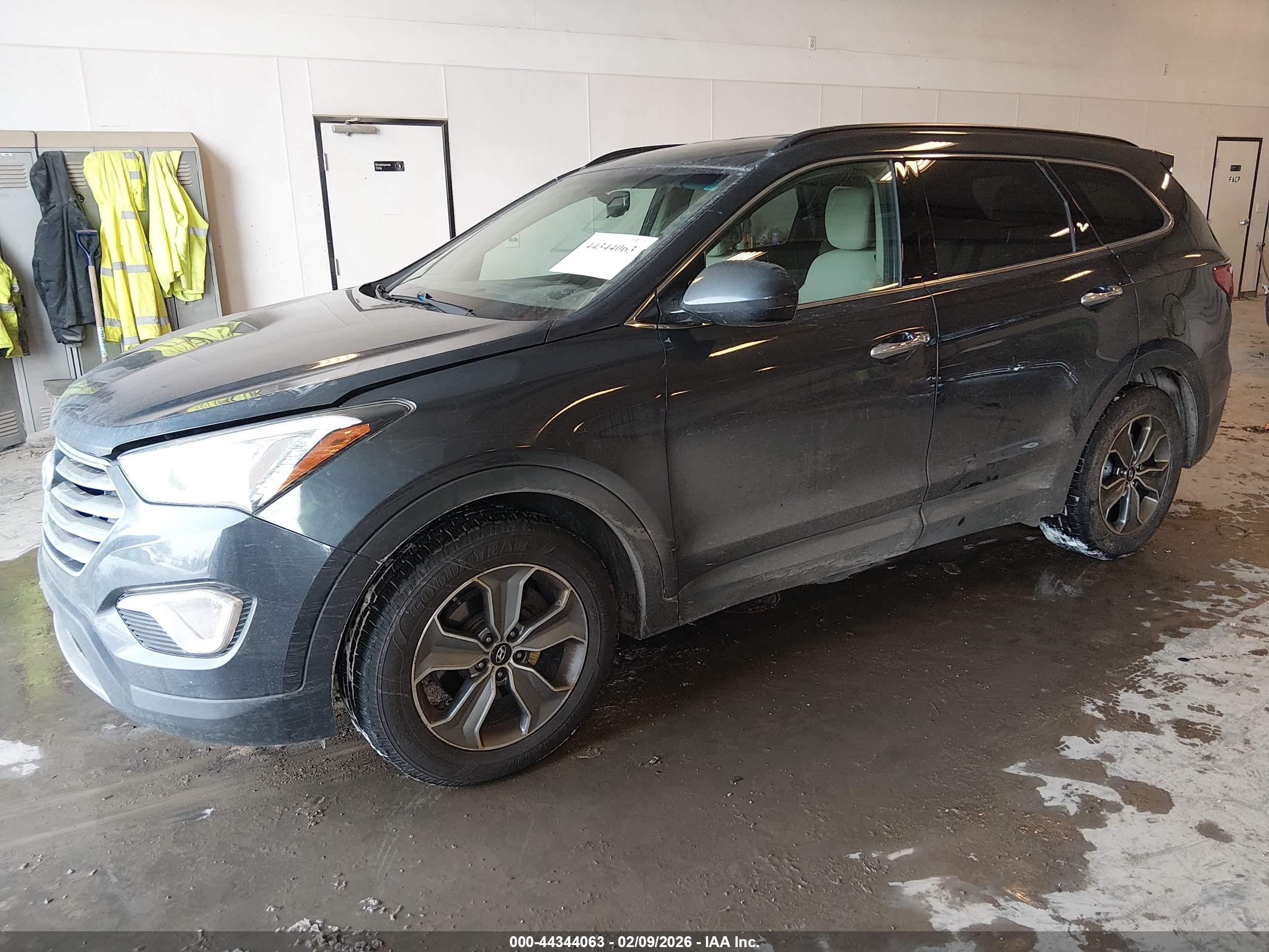HYUNDAI SANTA image 2