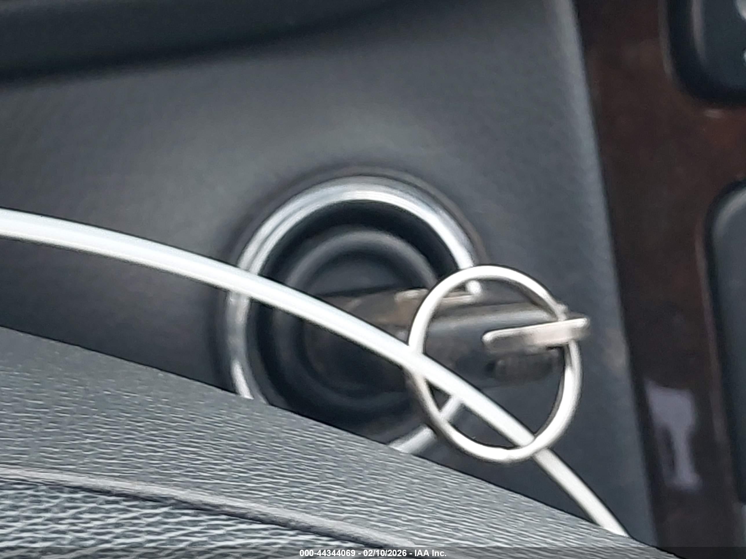 MERCEDES-BENZ C image 11
