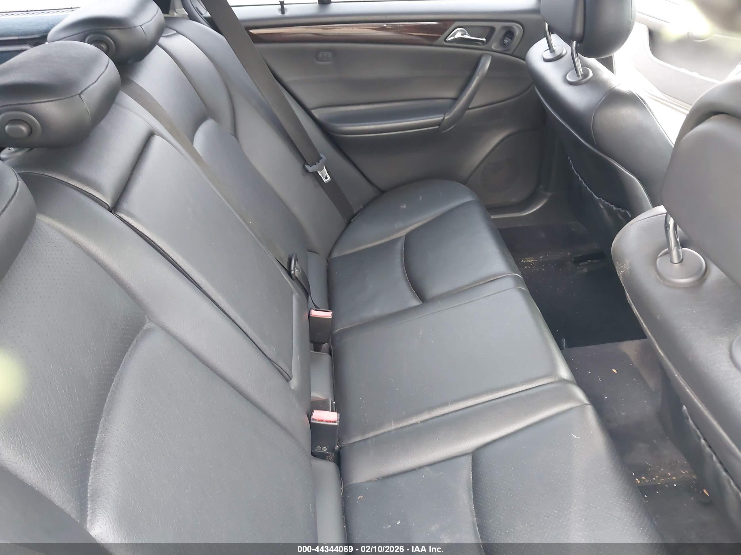 MERCEDES-BENZ C image 8