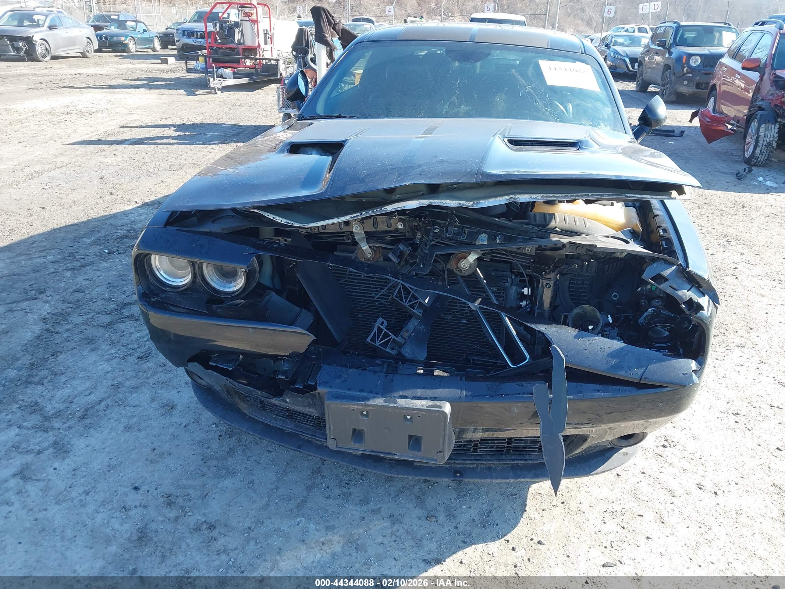DODGE CHALLENGER image 6