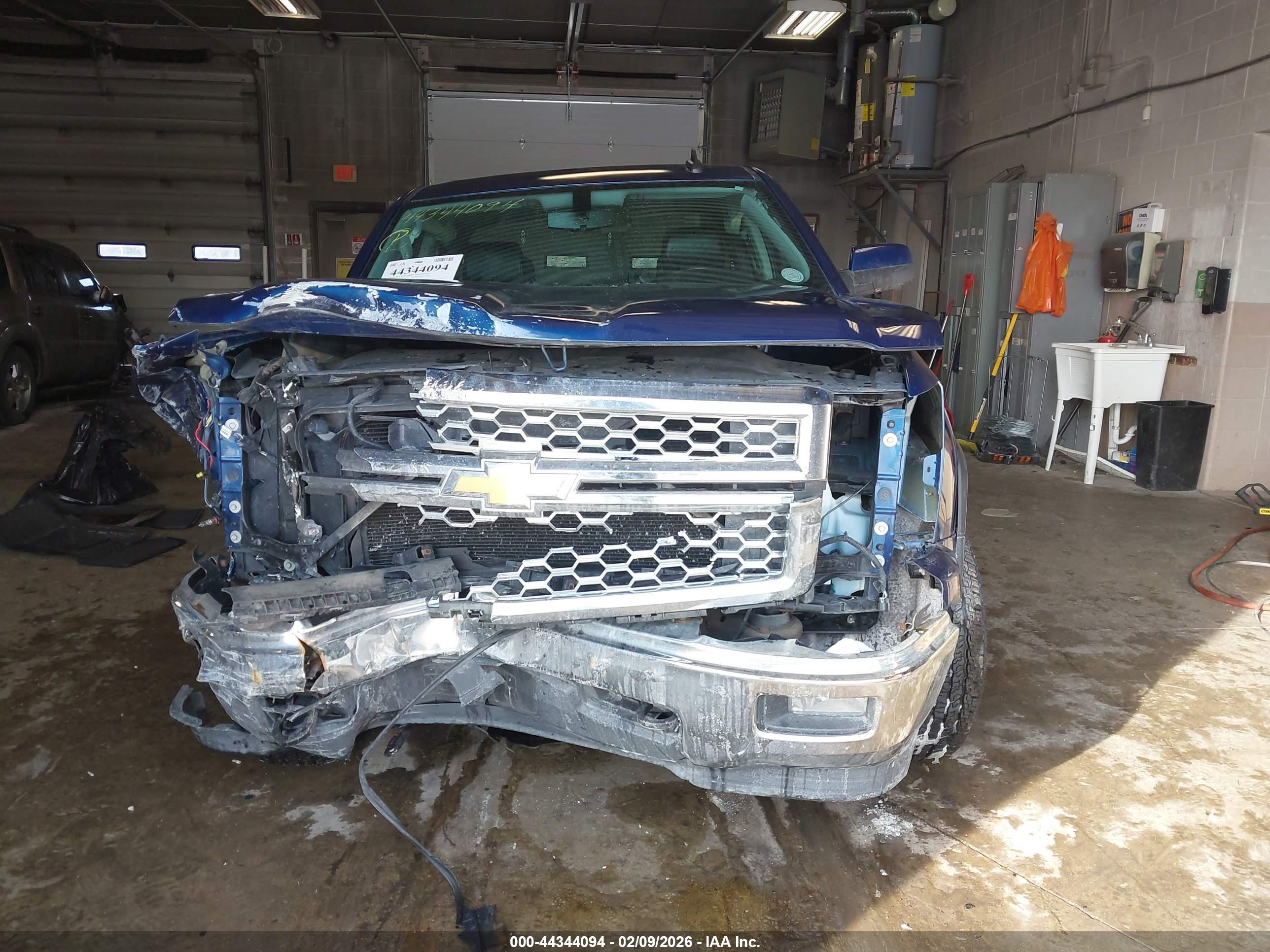 CHEVROLET SILVERADO image 6