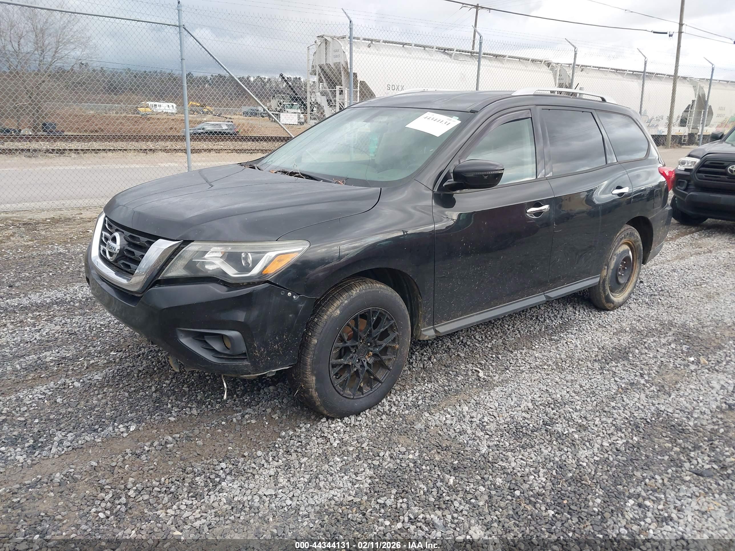 NISSAN PATHFINDER image 2