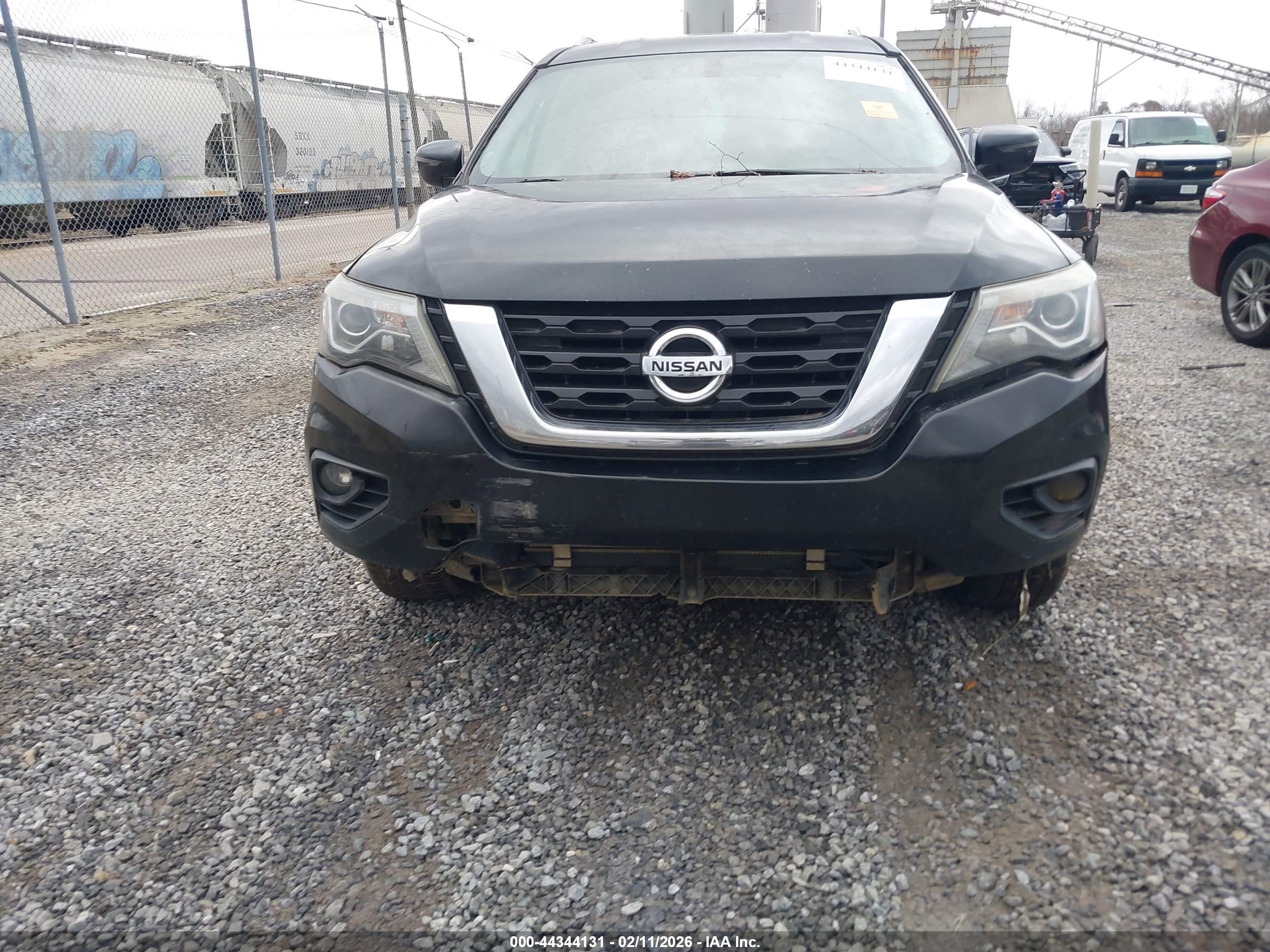 NISSAN PATHFINDER image 6