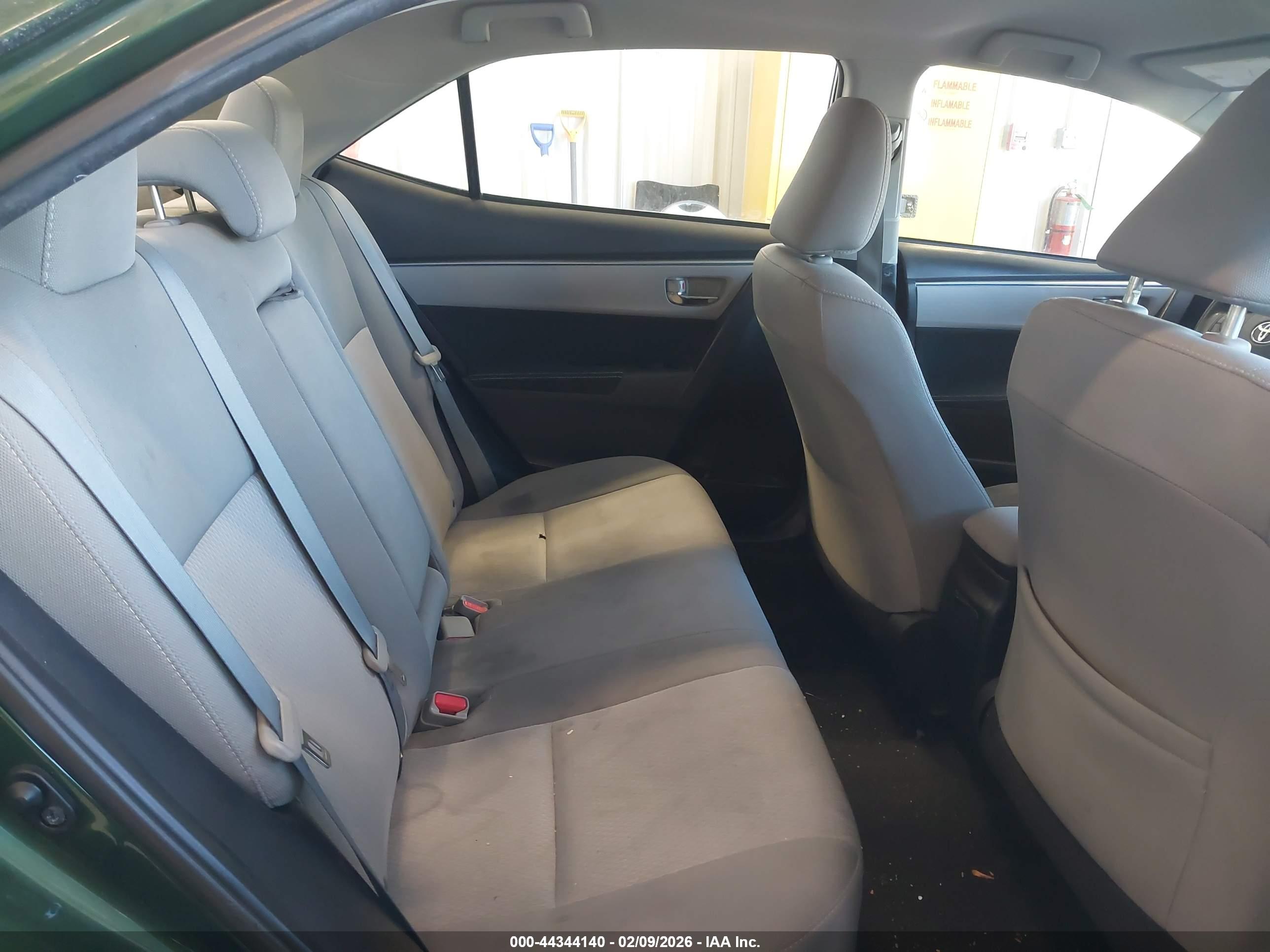TOYOTA COROLLA image 8