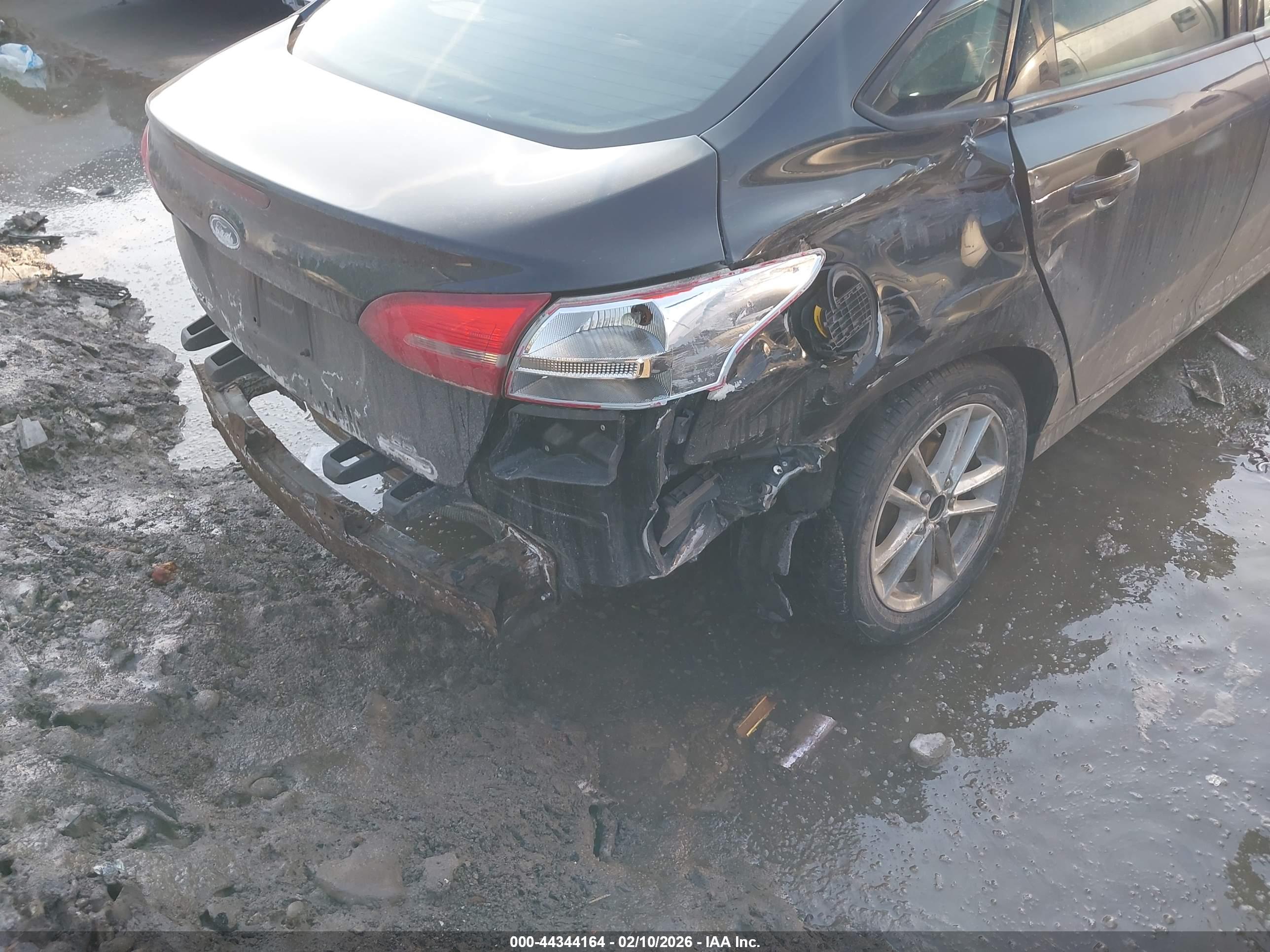 FORD FOCUS image 6
