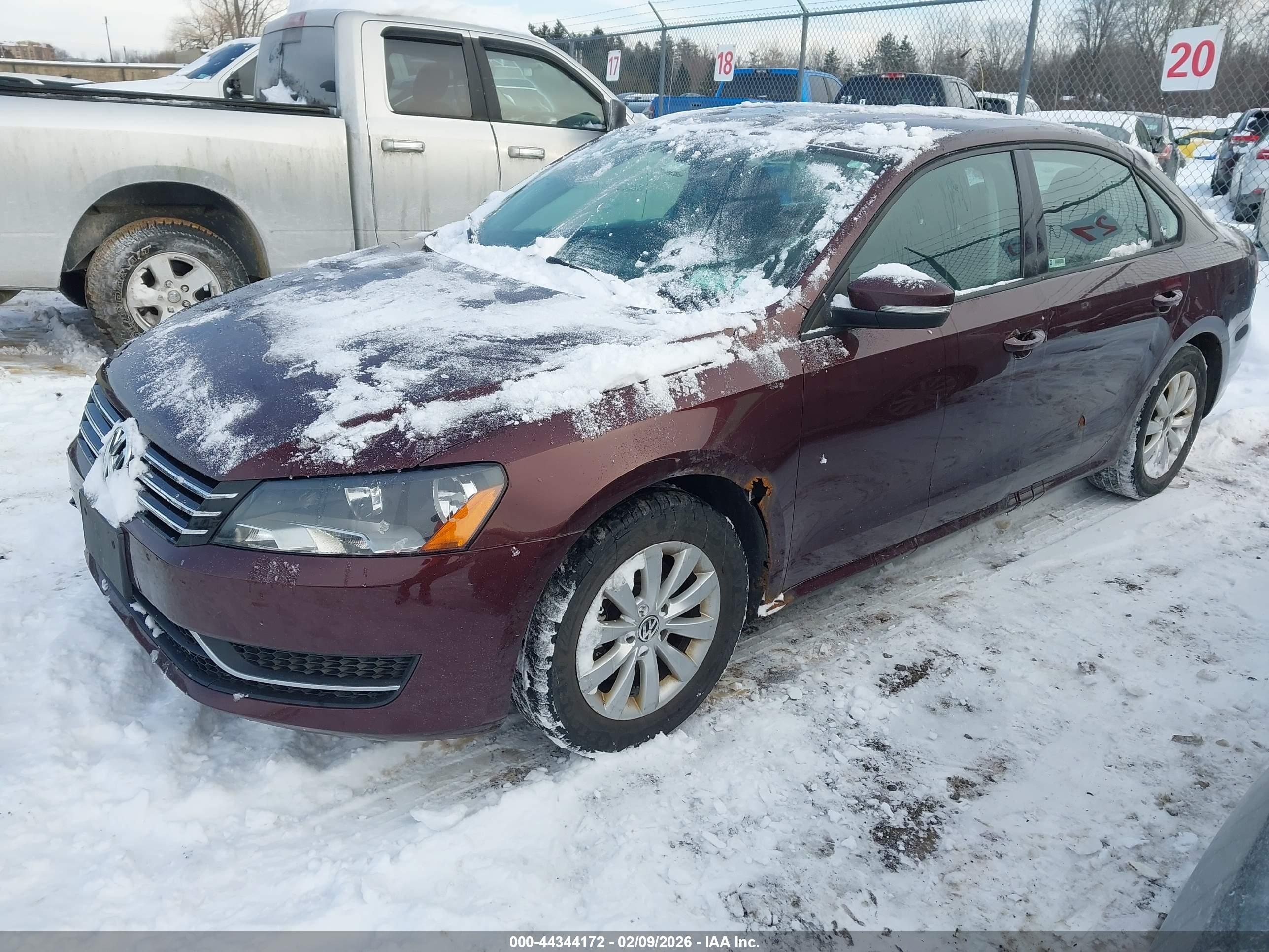 VOLKSWAGEN PASSAT image 2