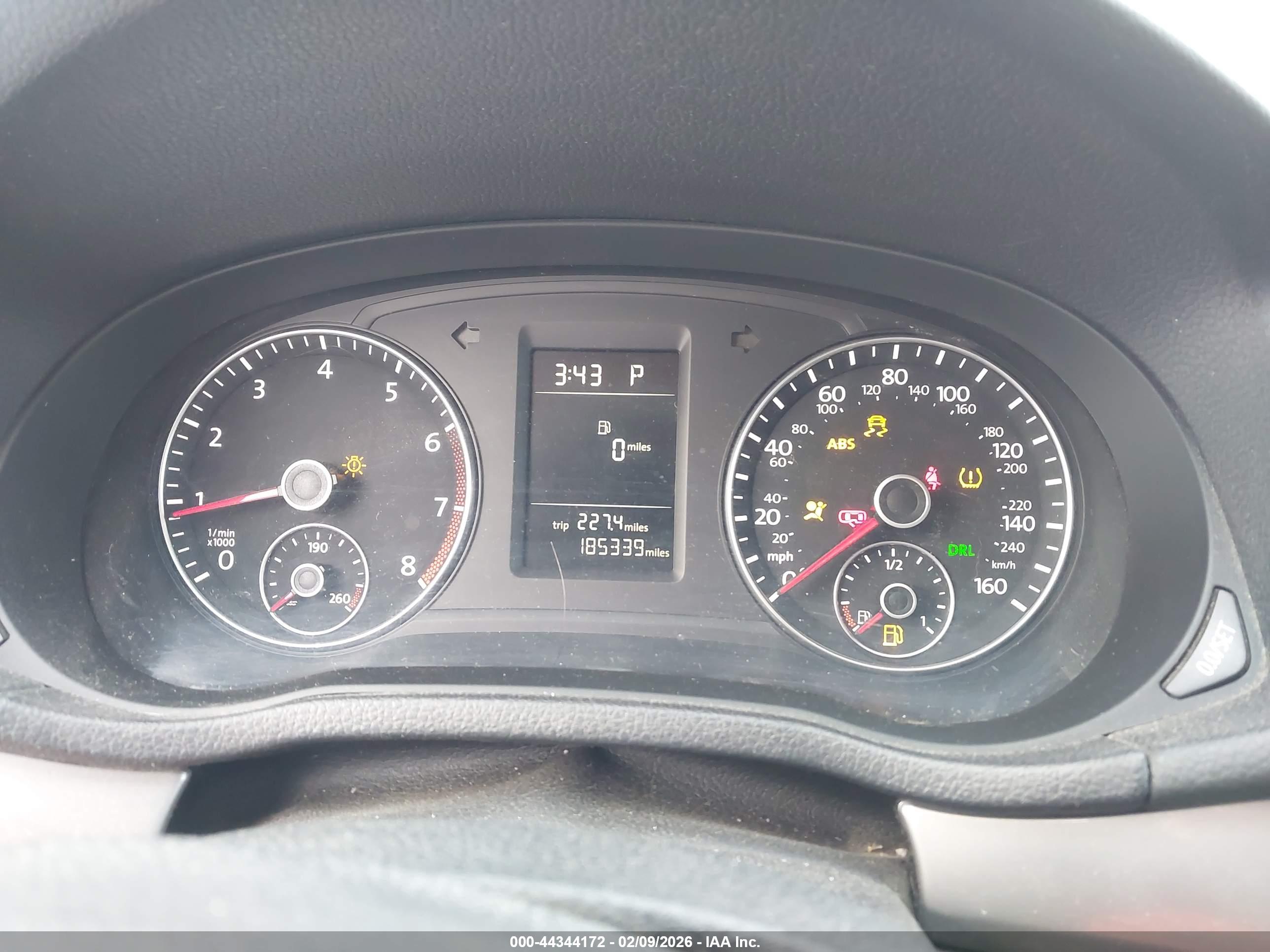 VOLKSWAGEN PASSAT image 7