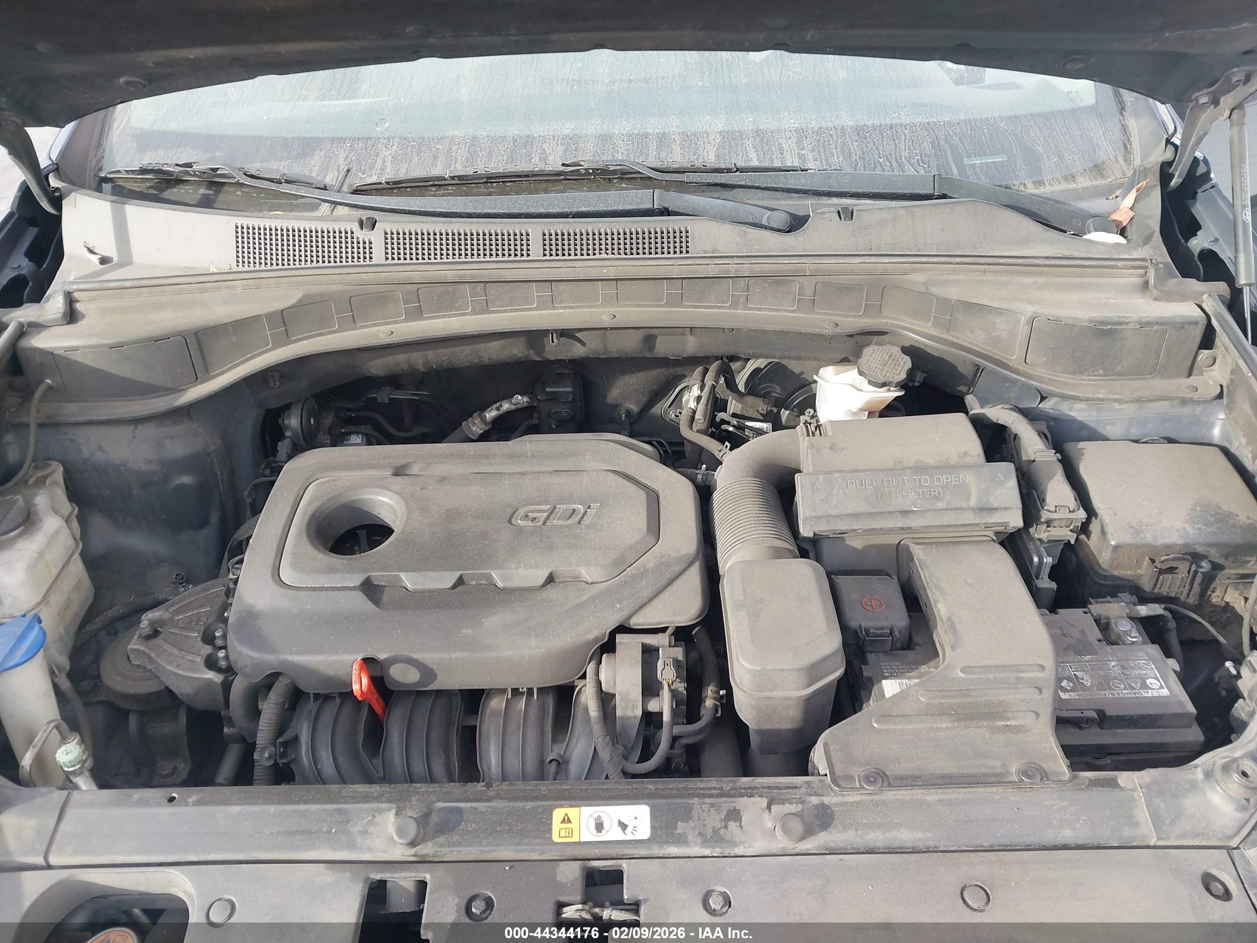 HYUNDAI SANTA image 10