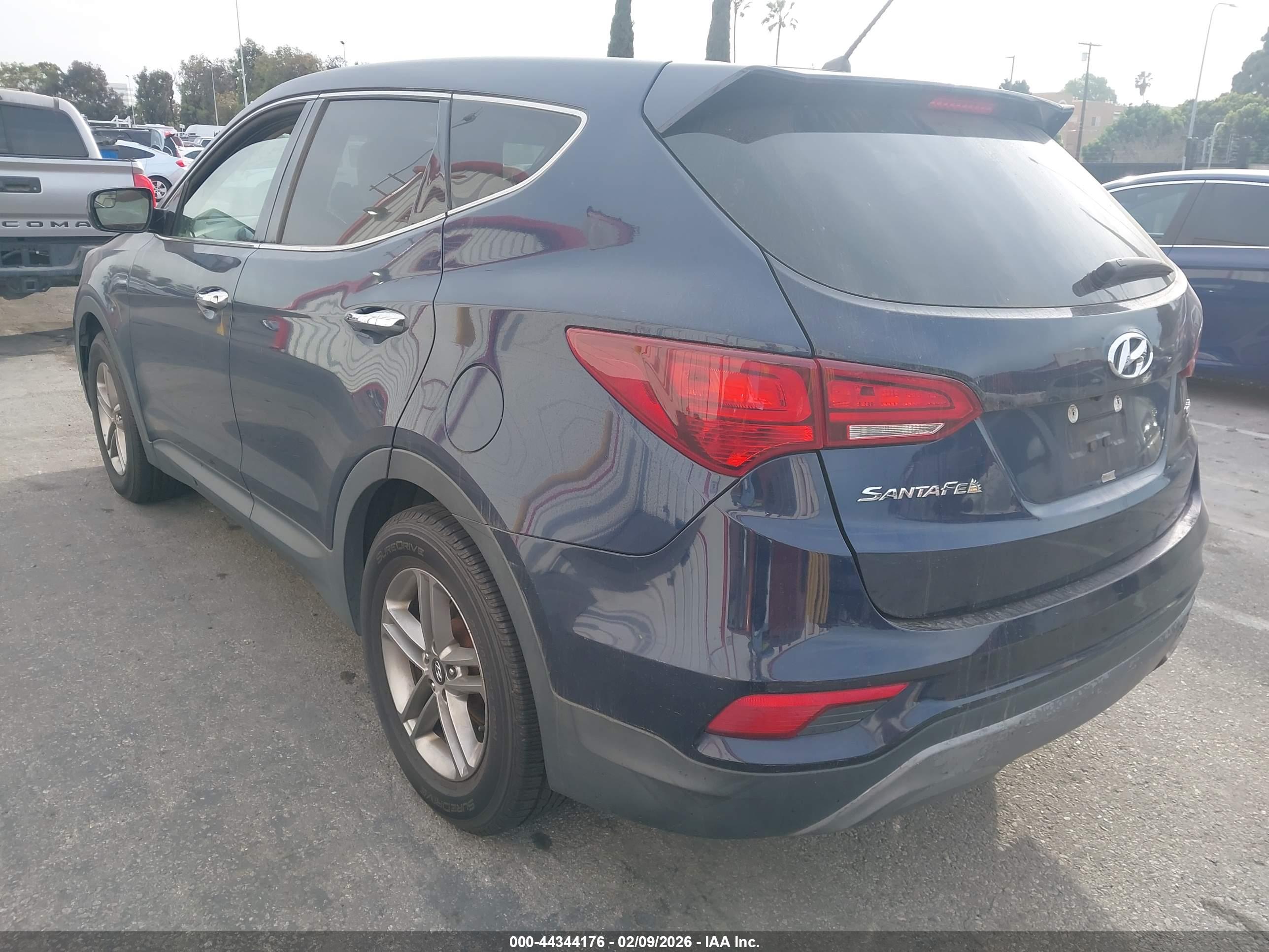 HYUNDAI SANTA image 3