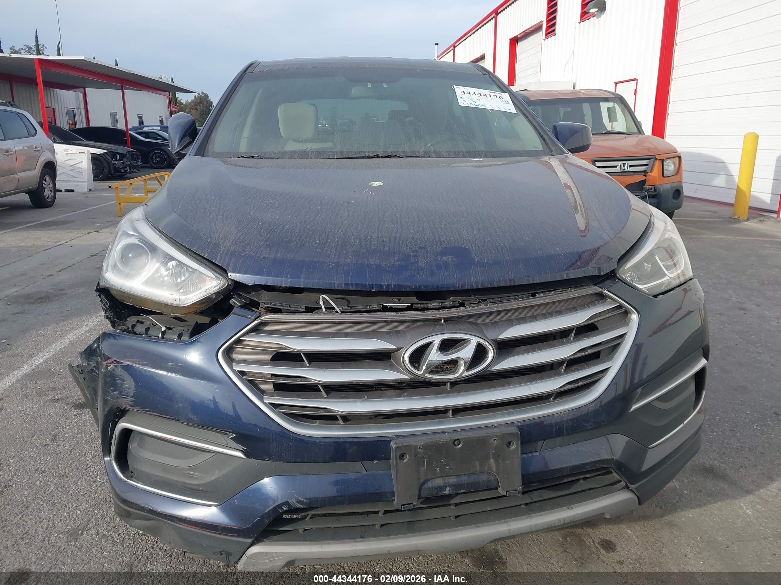 HYUNDAI SANTA image 6
