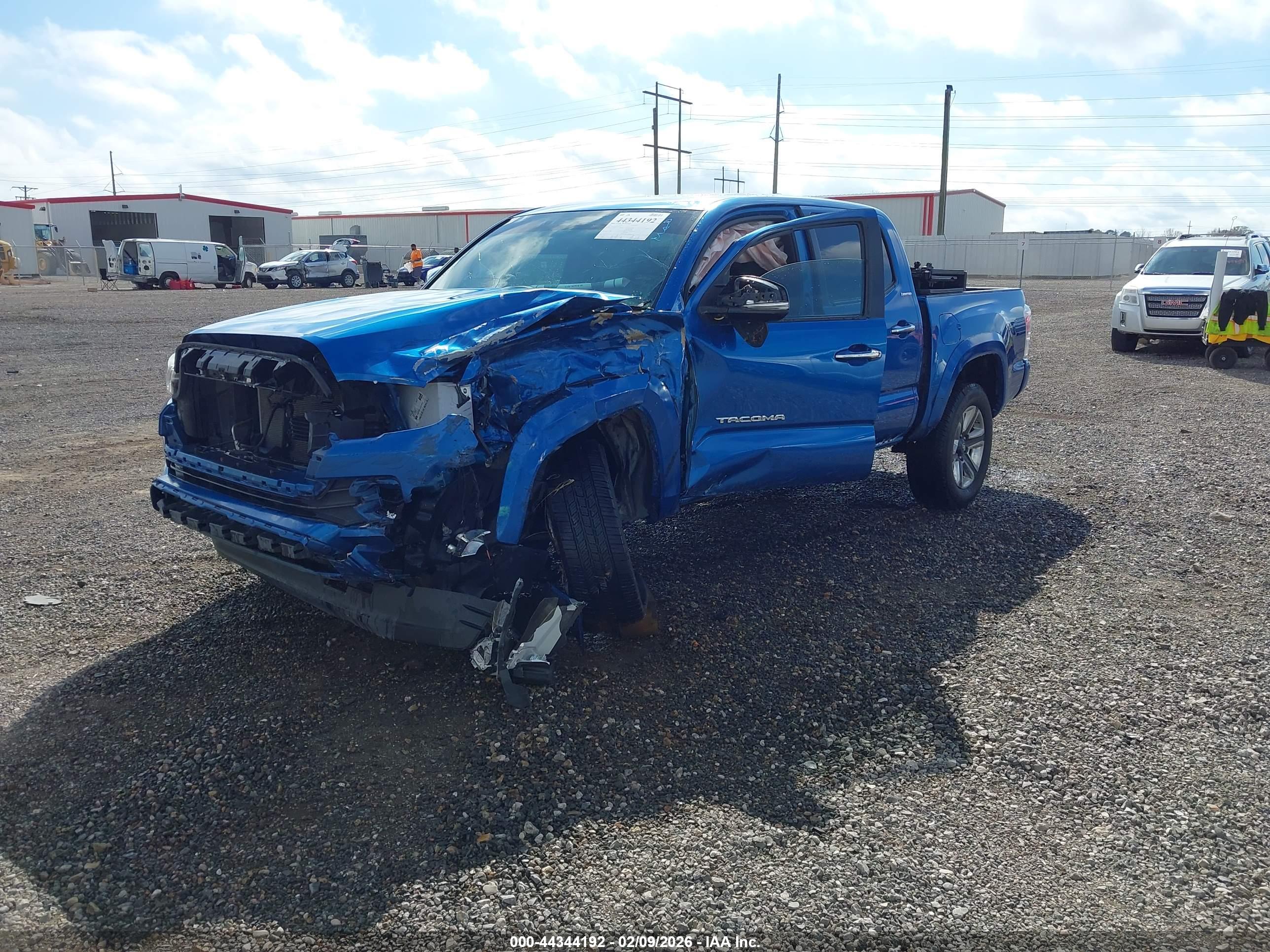 TOYOTA TACOMA image 2