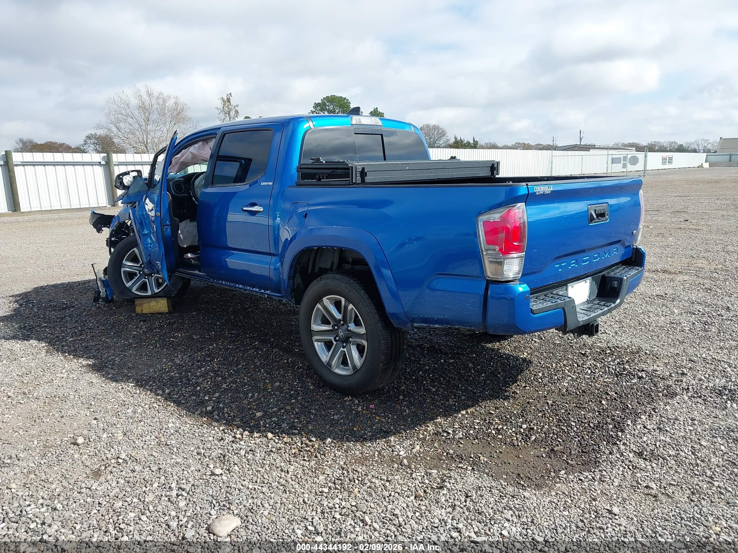 TOYOTA TACOMA image 3