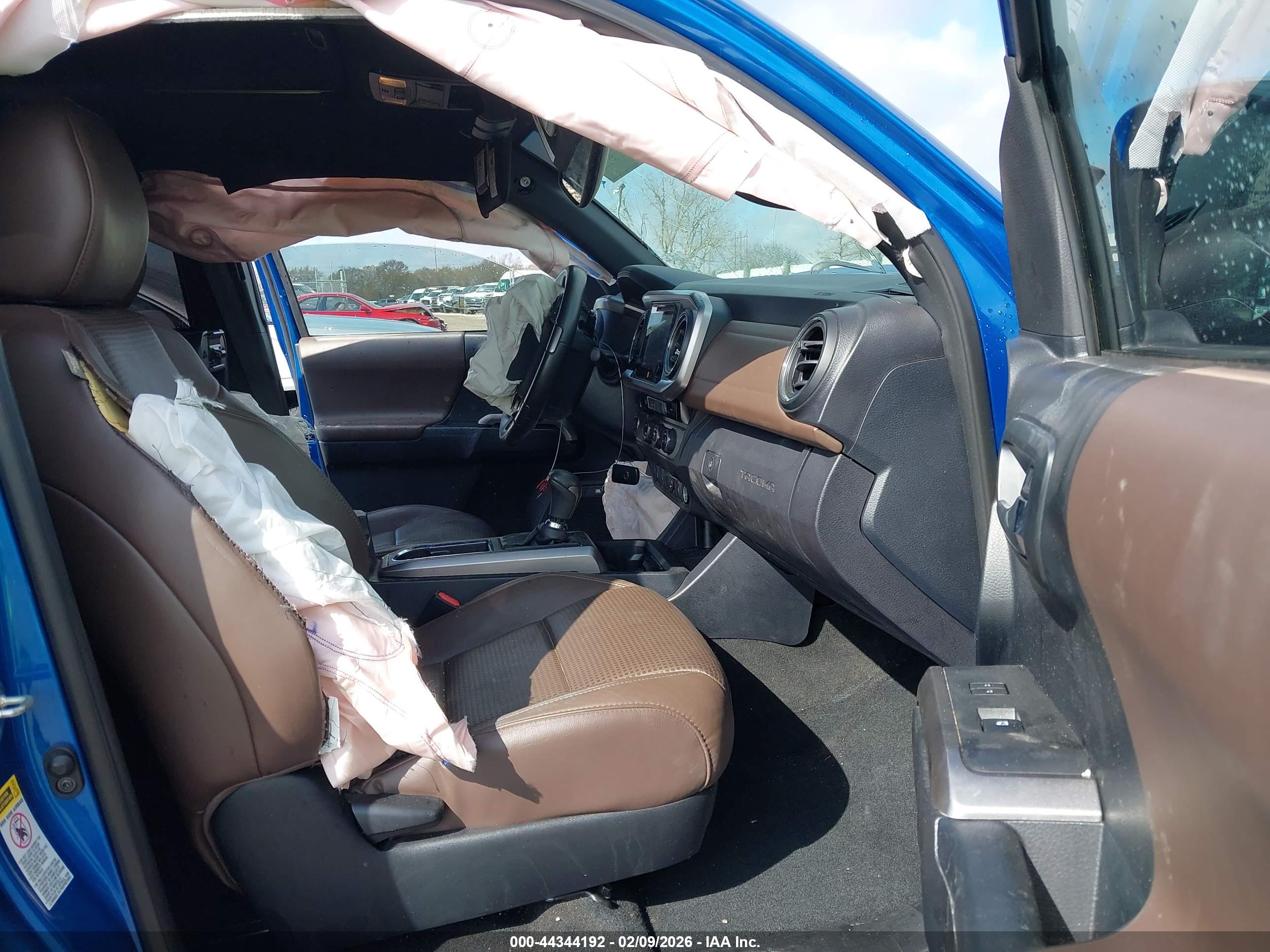 TOYOTA TACOMA image 5