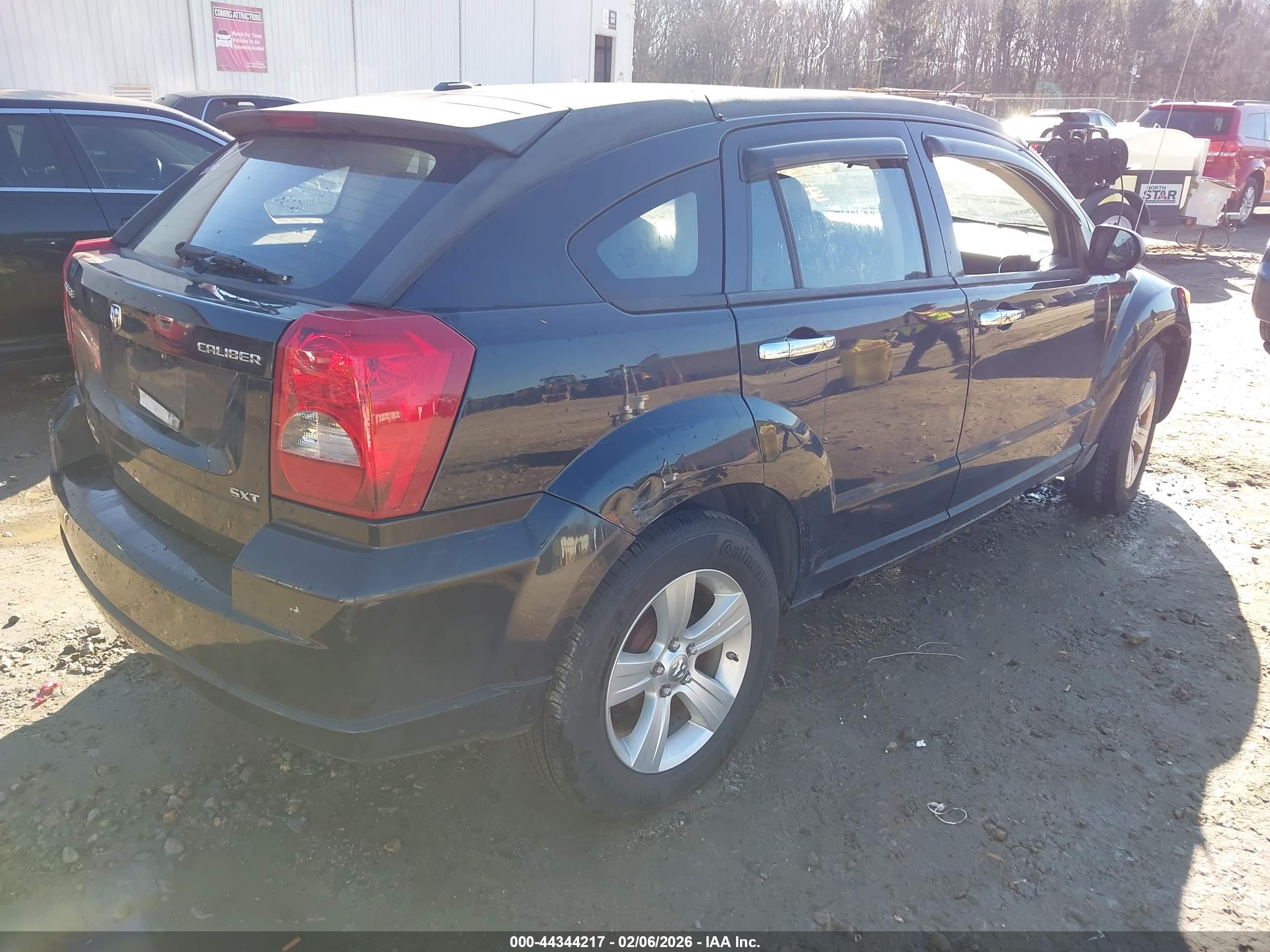 DODGE CALIBER image 4
