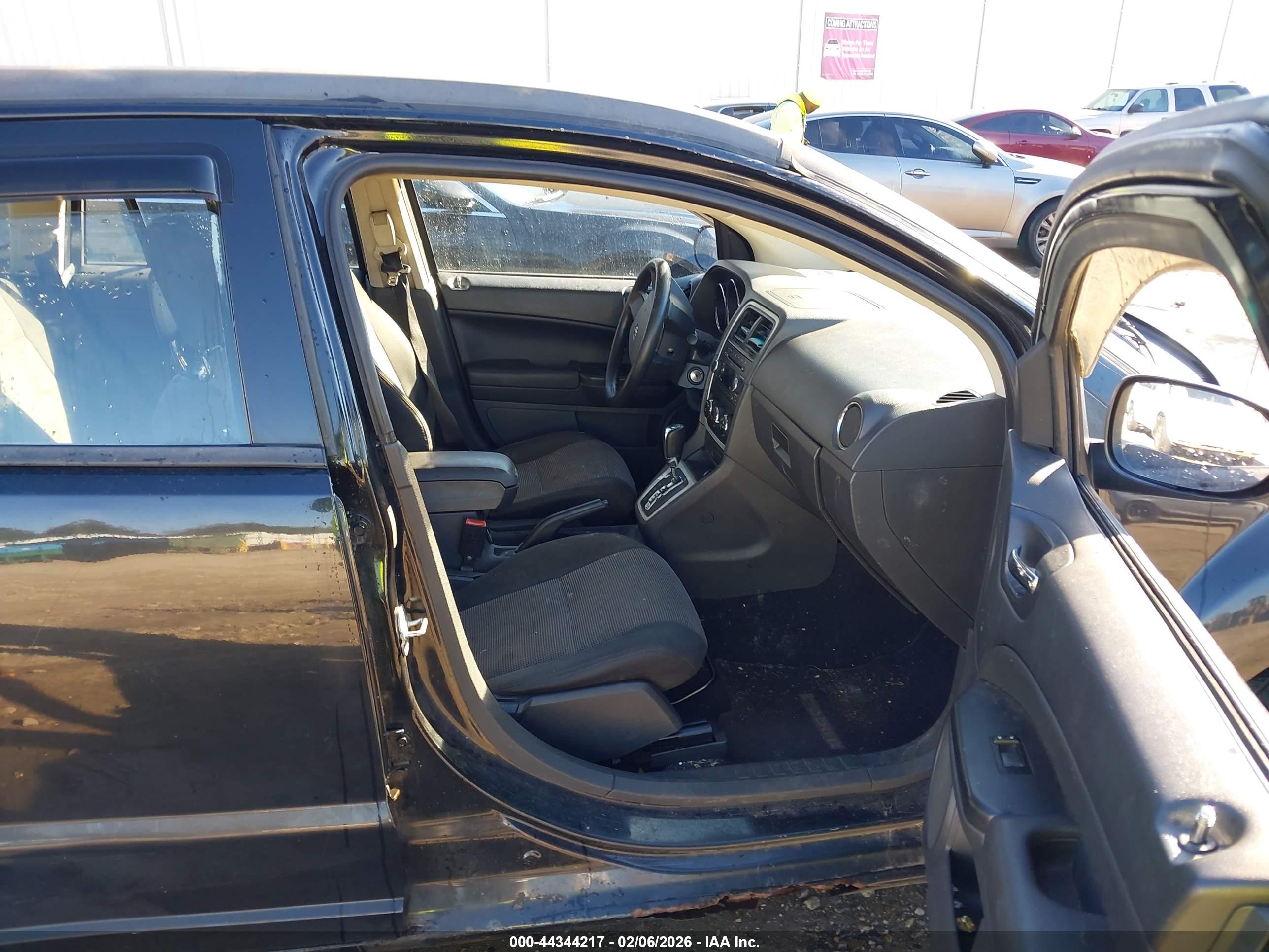 DODGE CALIBER image 5