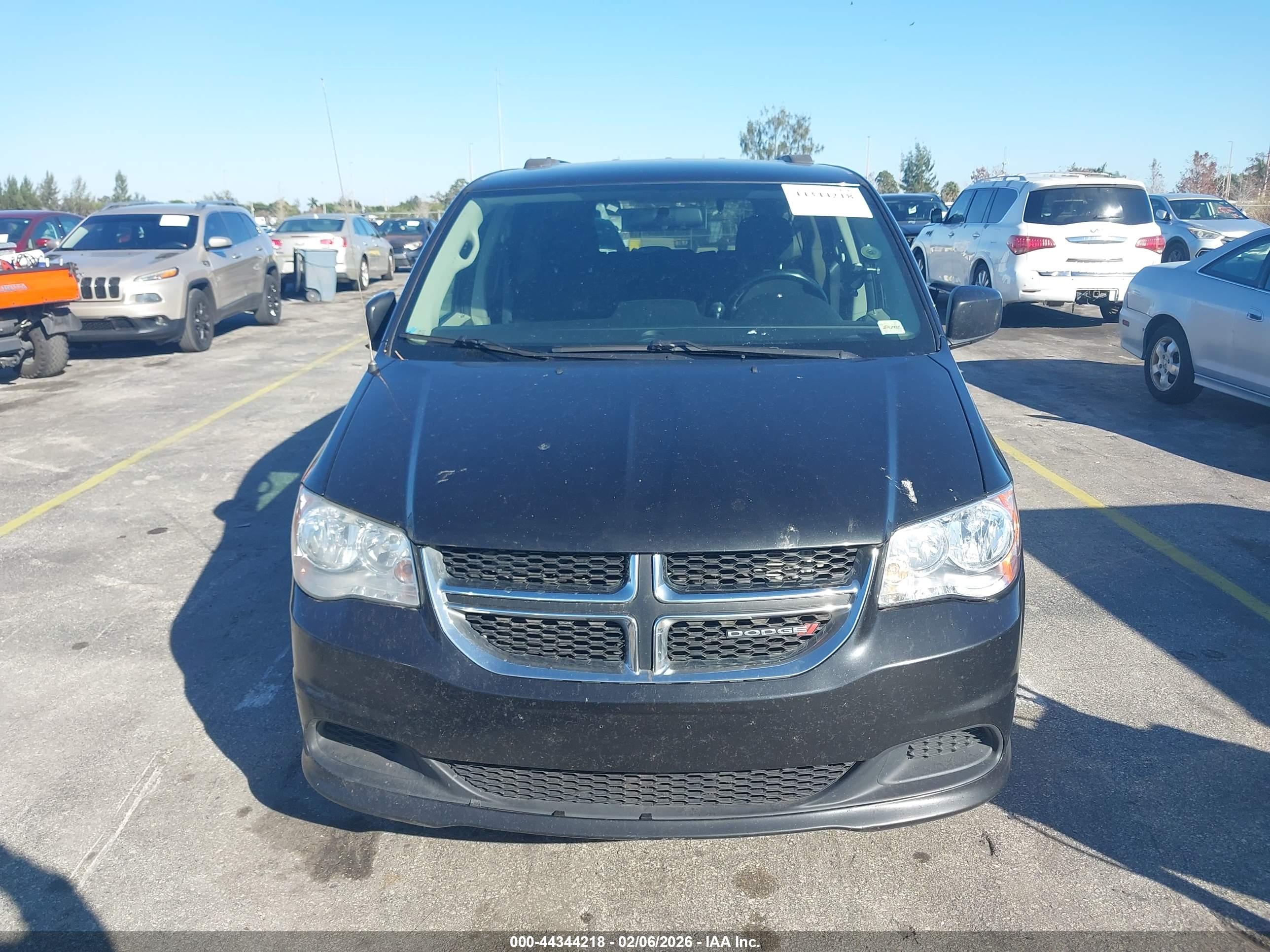 DODGE GRAND image 6
