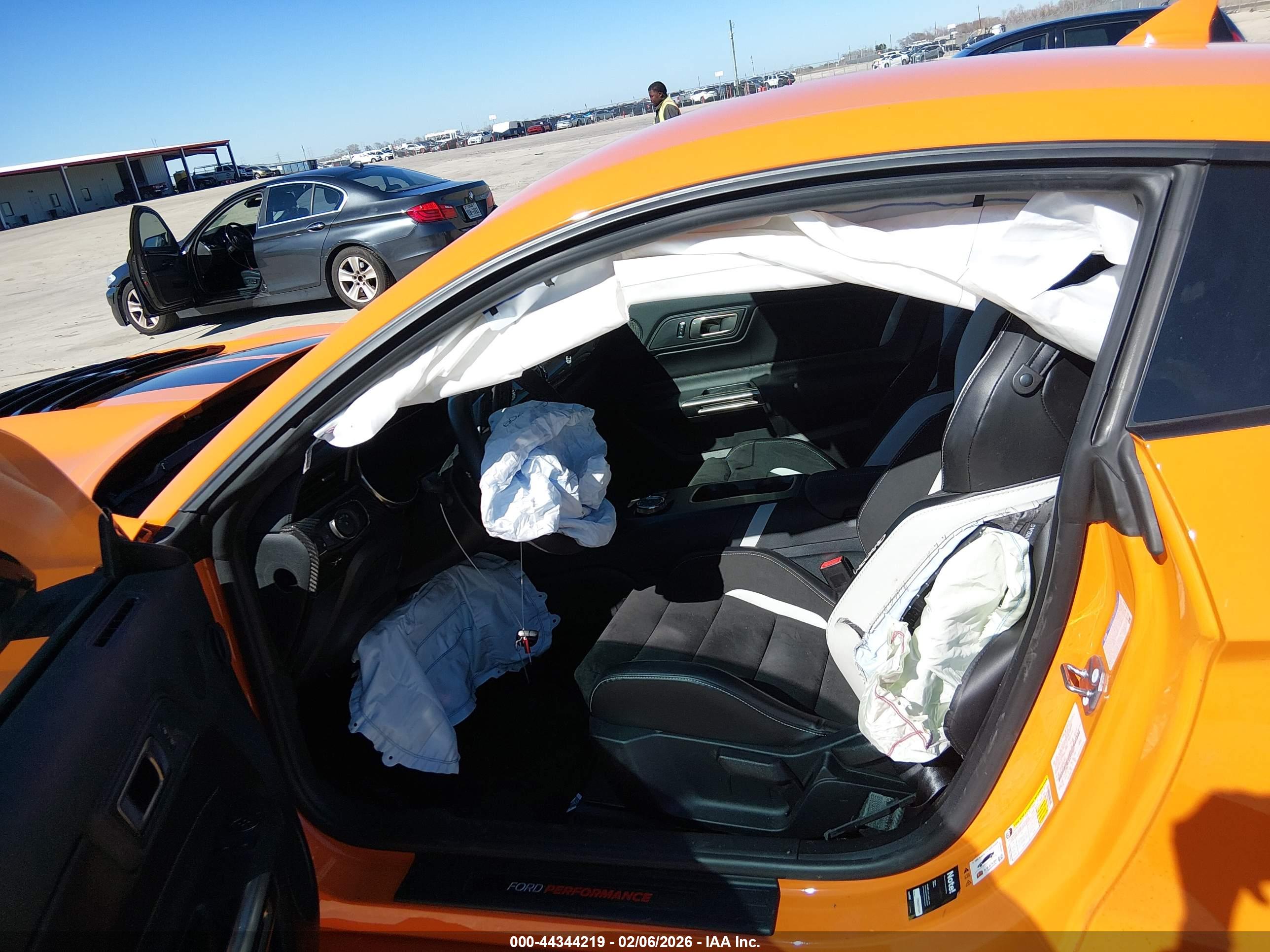 FORD MUSTANG image 8