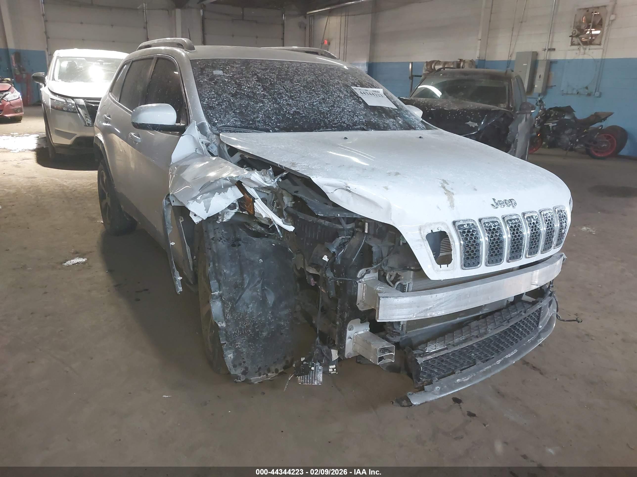 JEEP CHEROKEE image 6