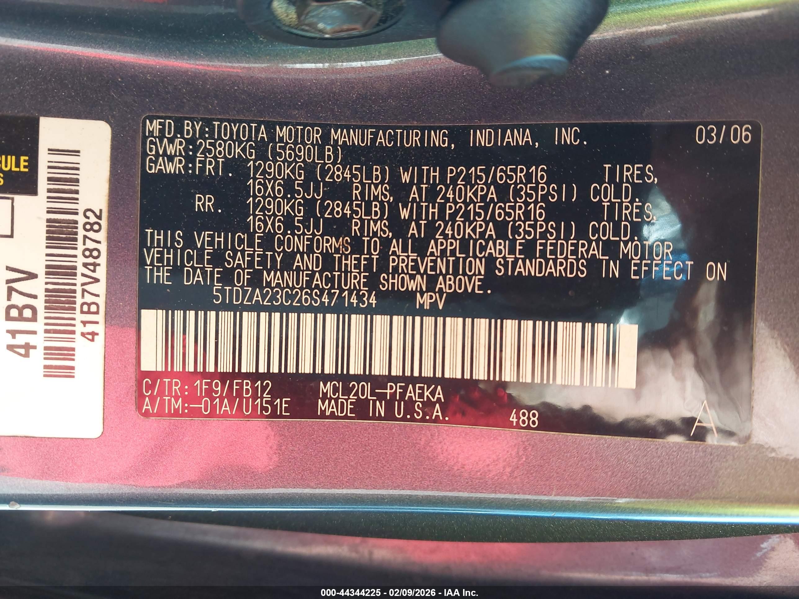 TOYOTA SIENNA image 9