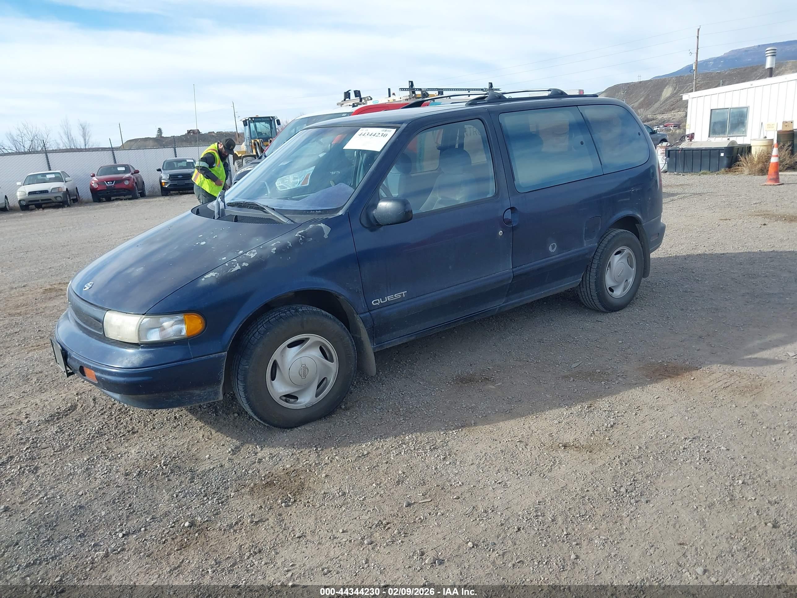 NISSAN QUEST image 2