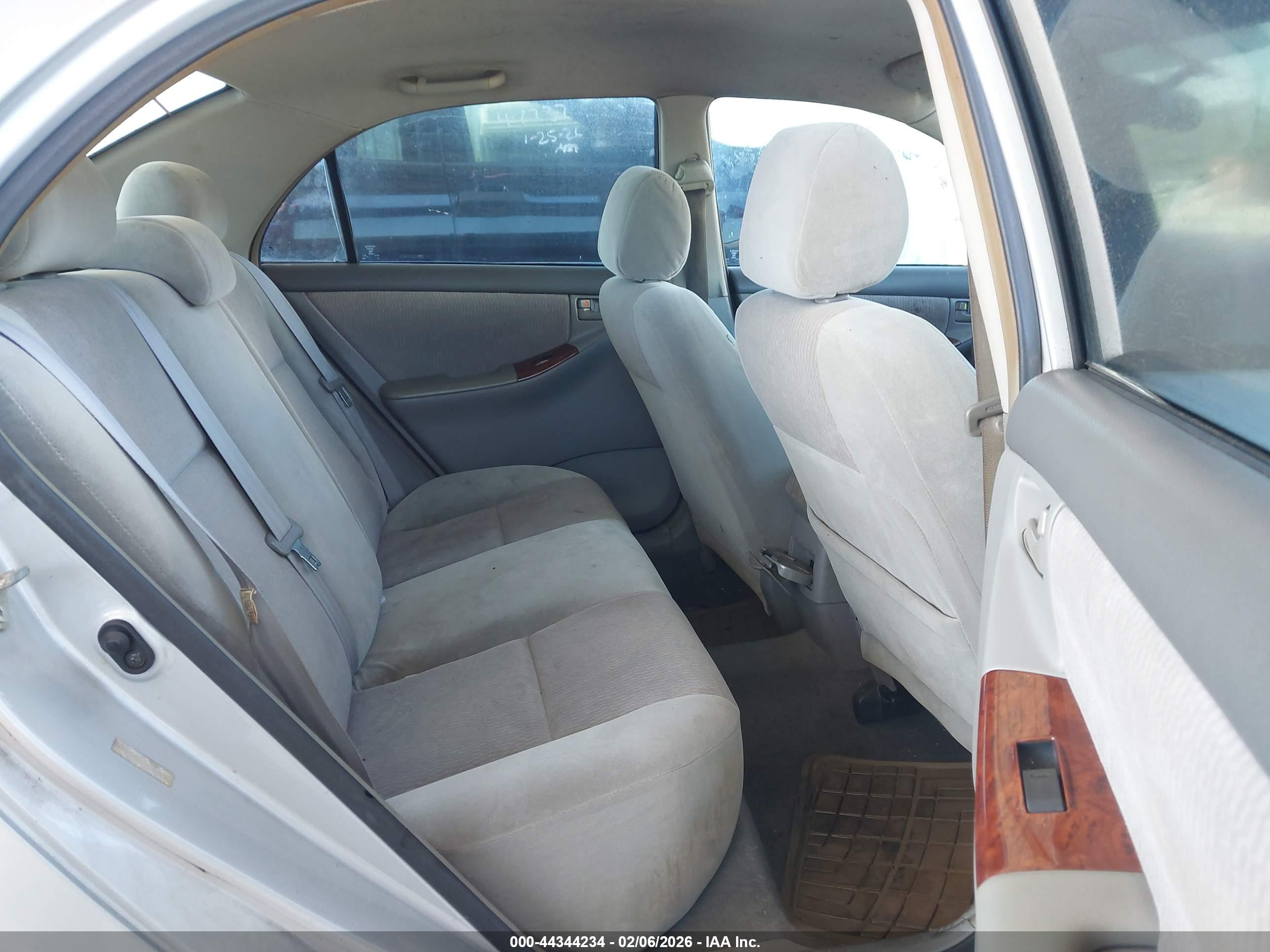 TOYOTA COROLLA image 8