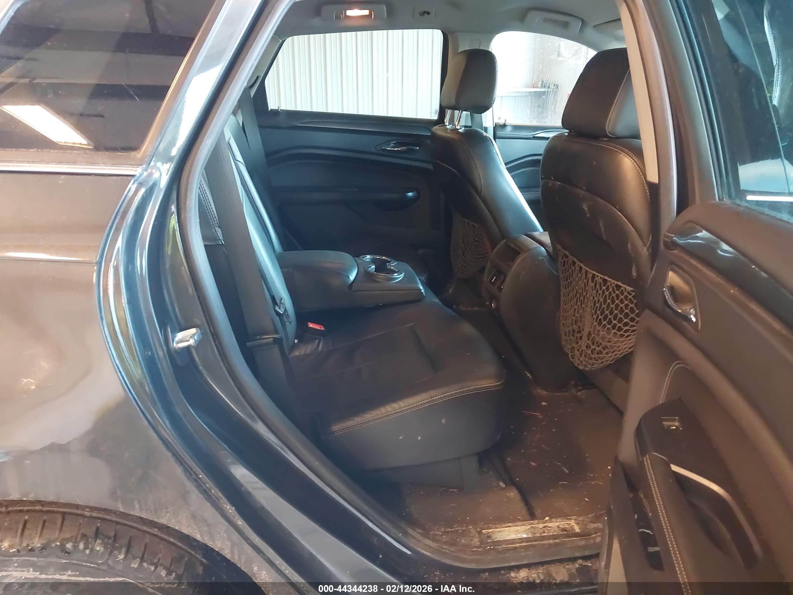 CADILLAC SRX image 8