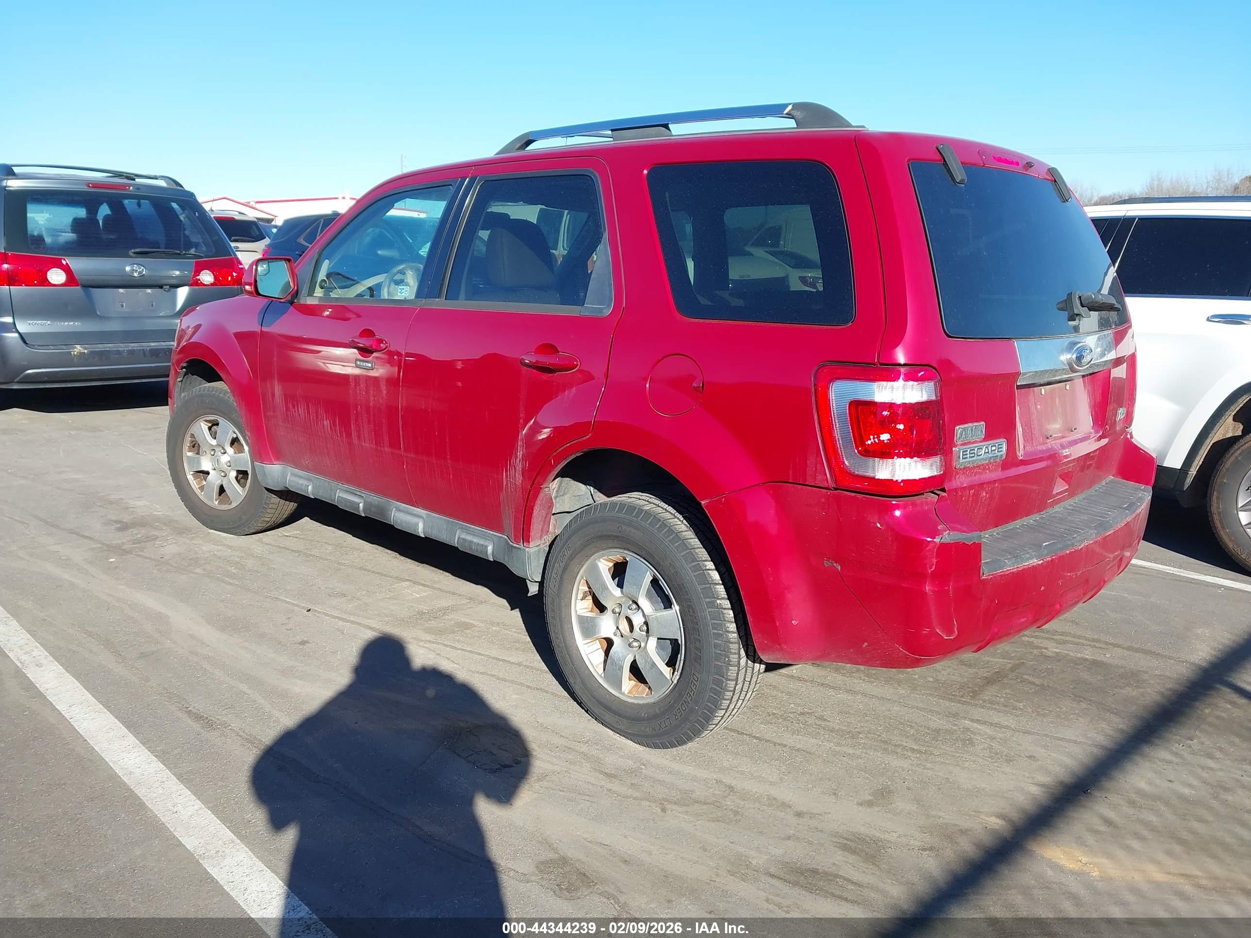 FORD ESCAPE image 3