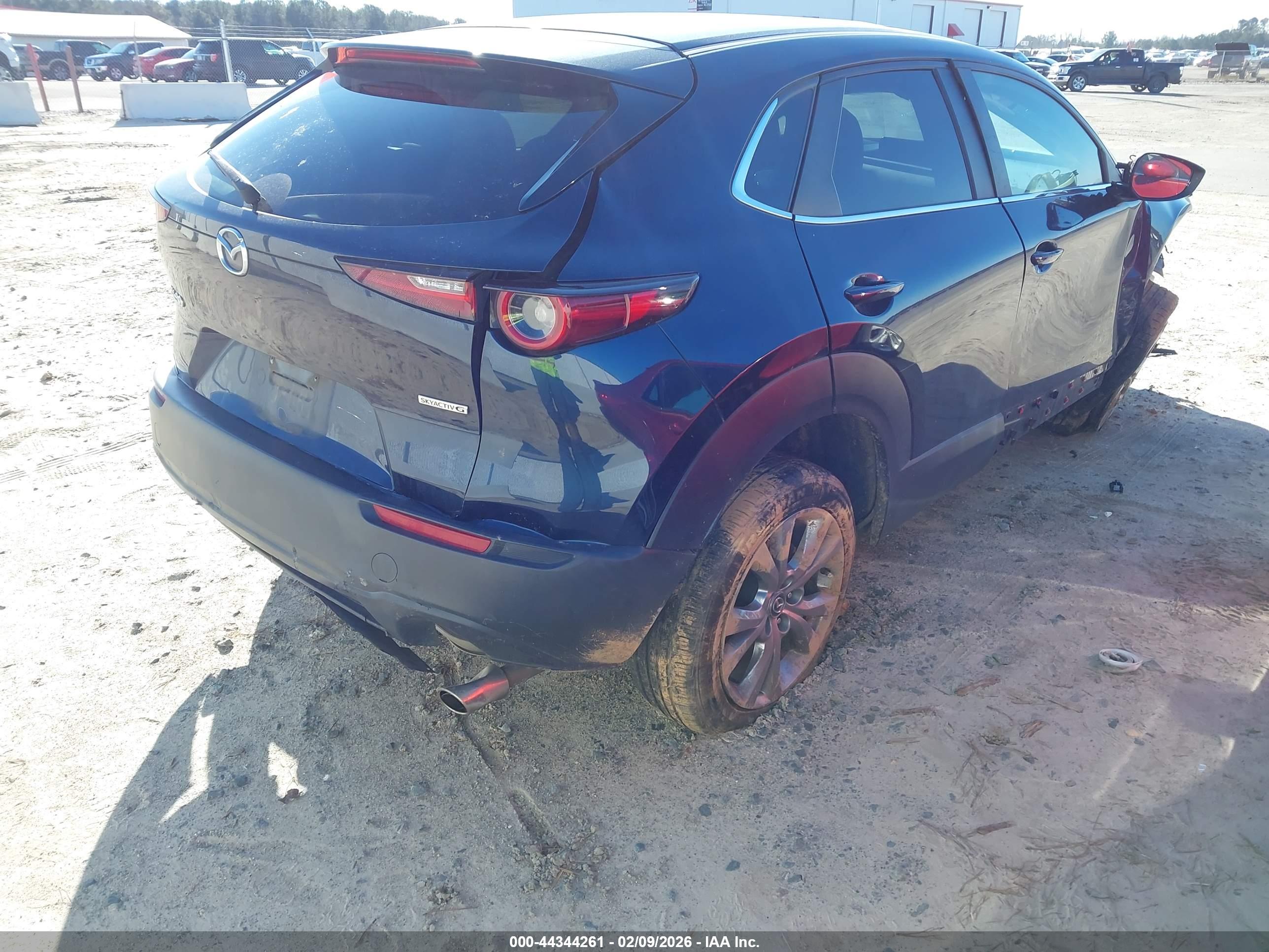 MAZDA CX-30 image 4